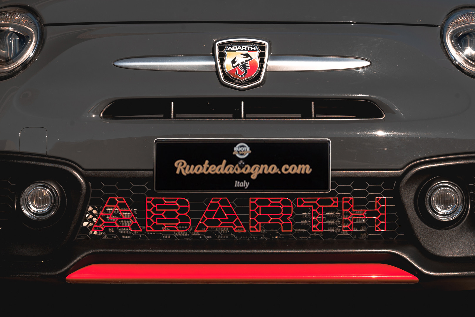 2017 Abarth 695 XSR Yamaha Limited Edition 9