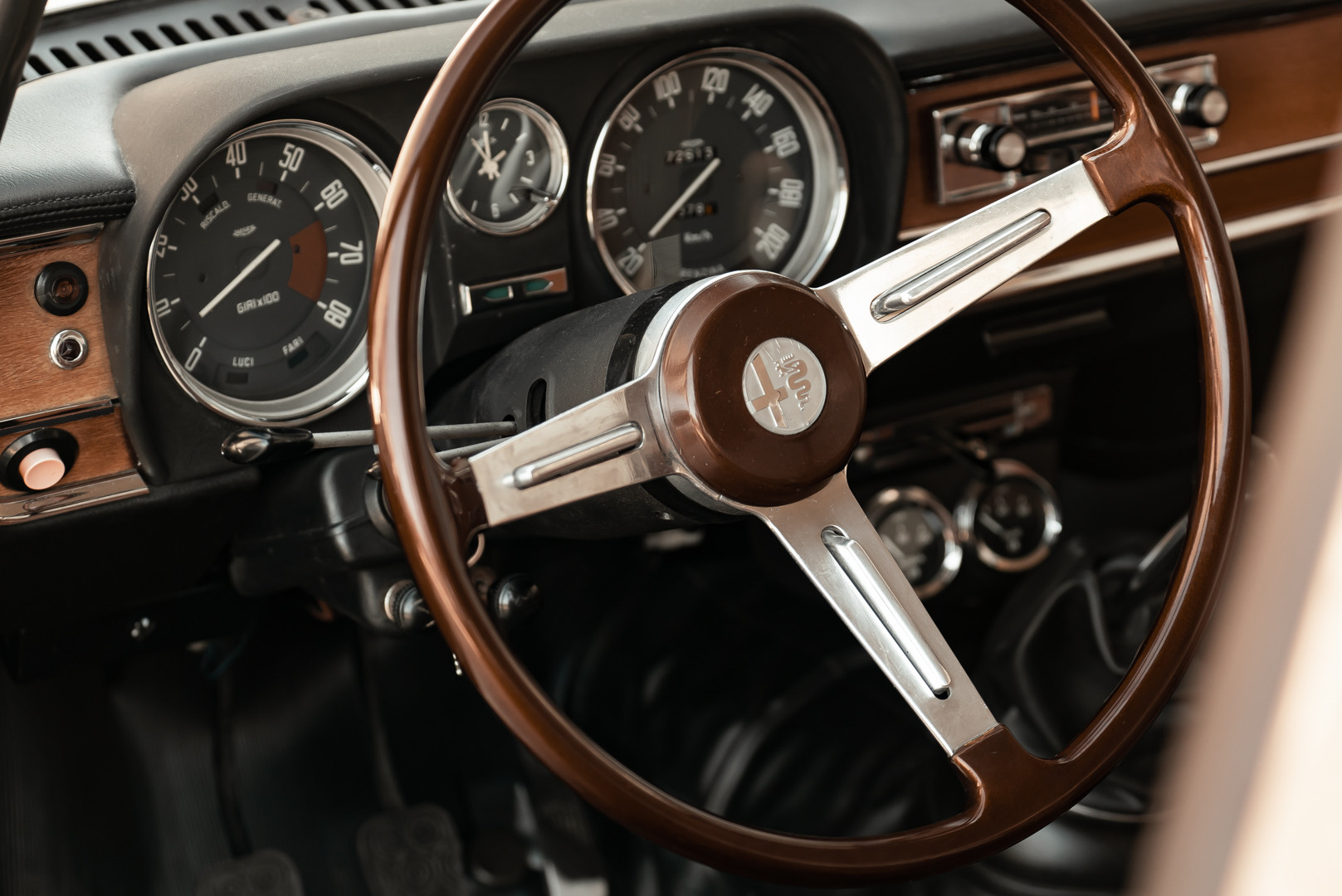 1972 Alfa Romeo Giulia Super 1300 30