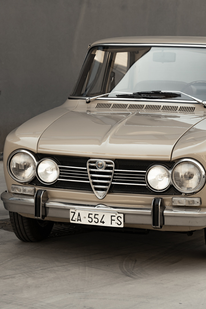 1972 Alfa Romeo Giulia Super 1300 4