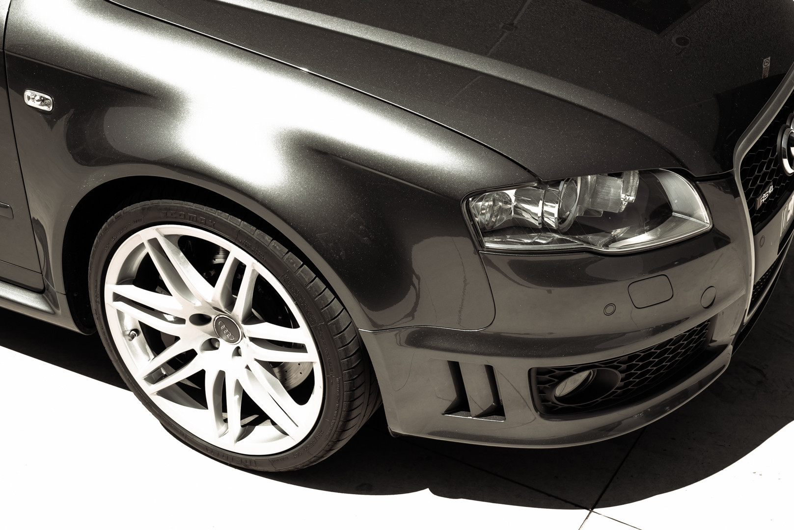 2006 Audi RS4 Avant Quattro V8 4.2 FSI 9