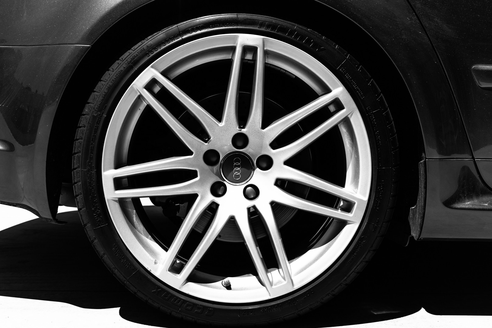 2006 Audi RS4 Avant Quattro V8 4.2 FSI 12