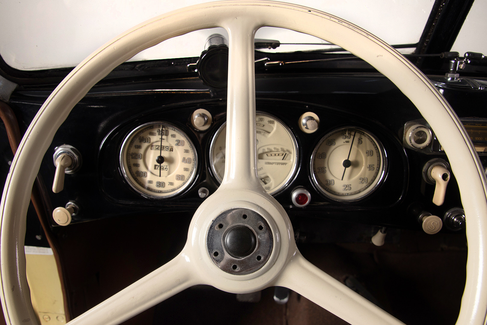 1938 BMW 327/28 23