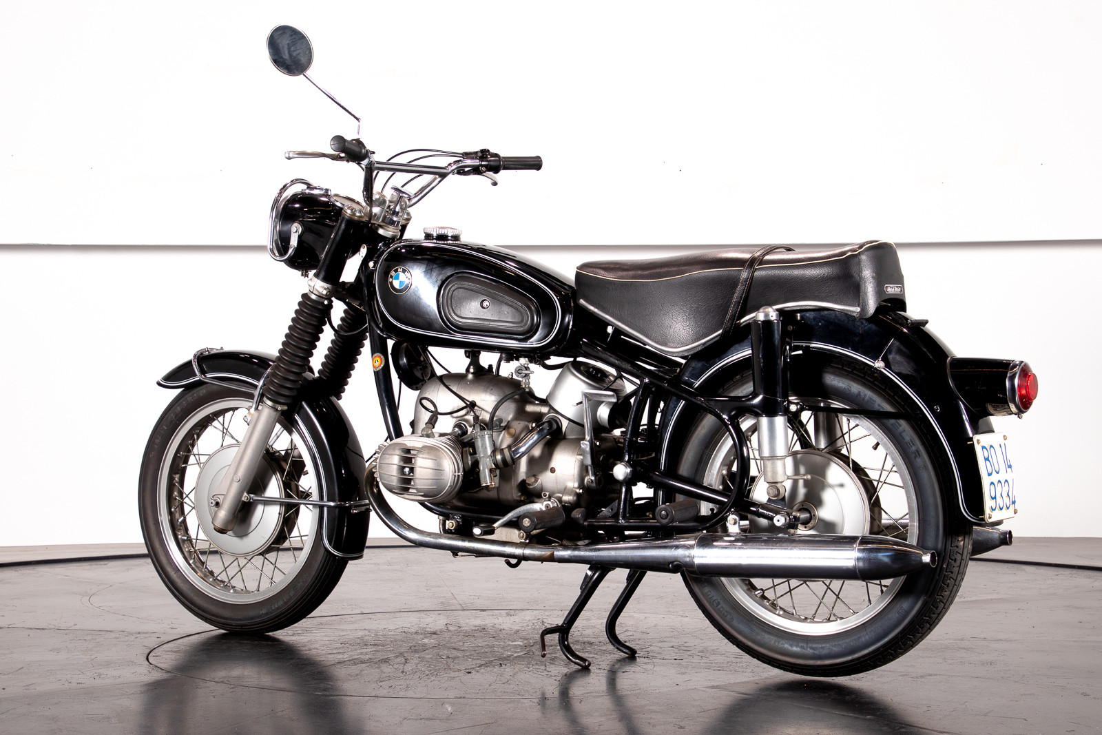 1974 BMW 250 1