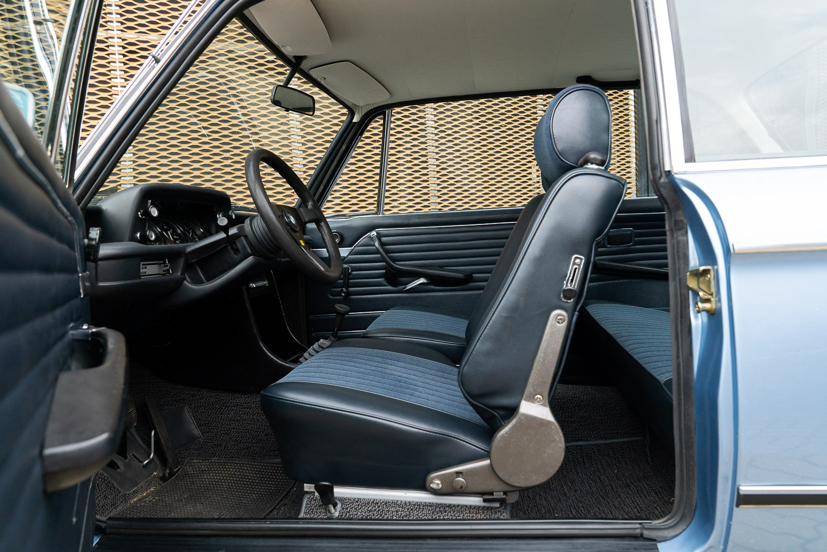 1973 BMW 2002 Tii 32