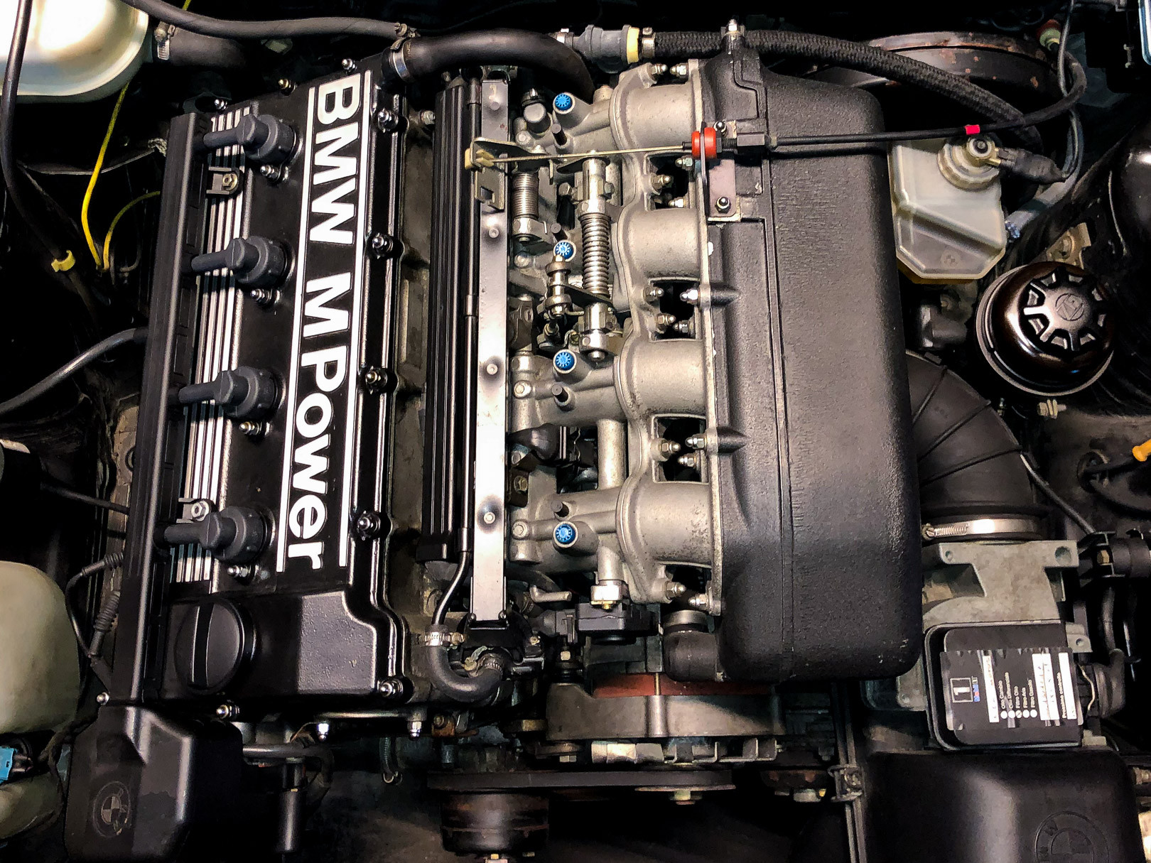 1988 BMW 320 IS 23