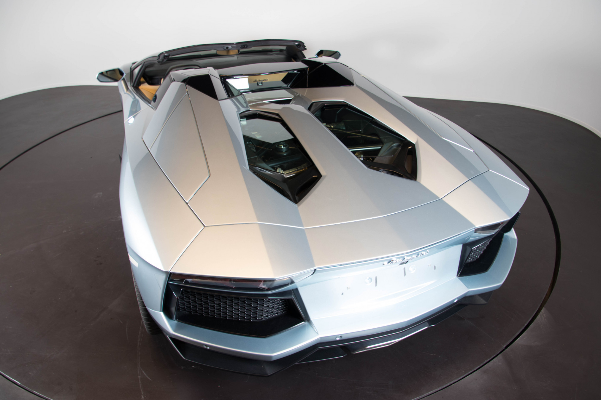 2014 Lamborghini Aventador Roadster 18