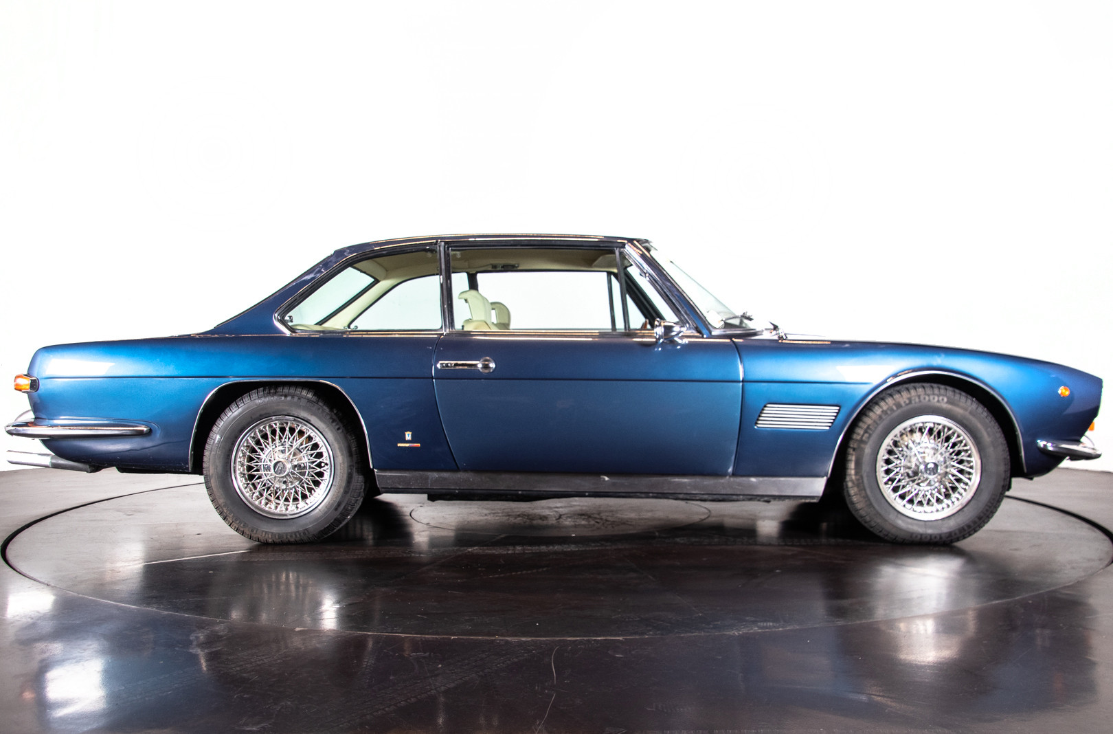 1970 MASERATI MEXICO 4.2 5