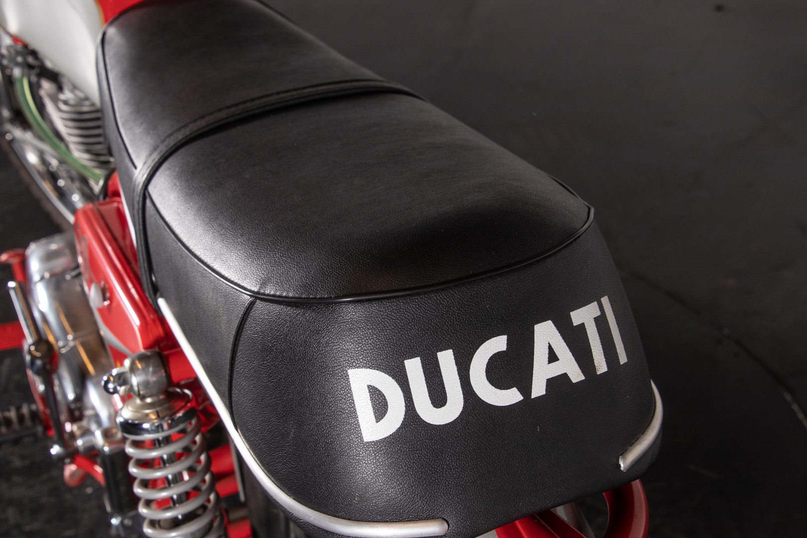 1969 Ducati 250 6