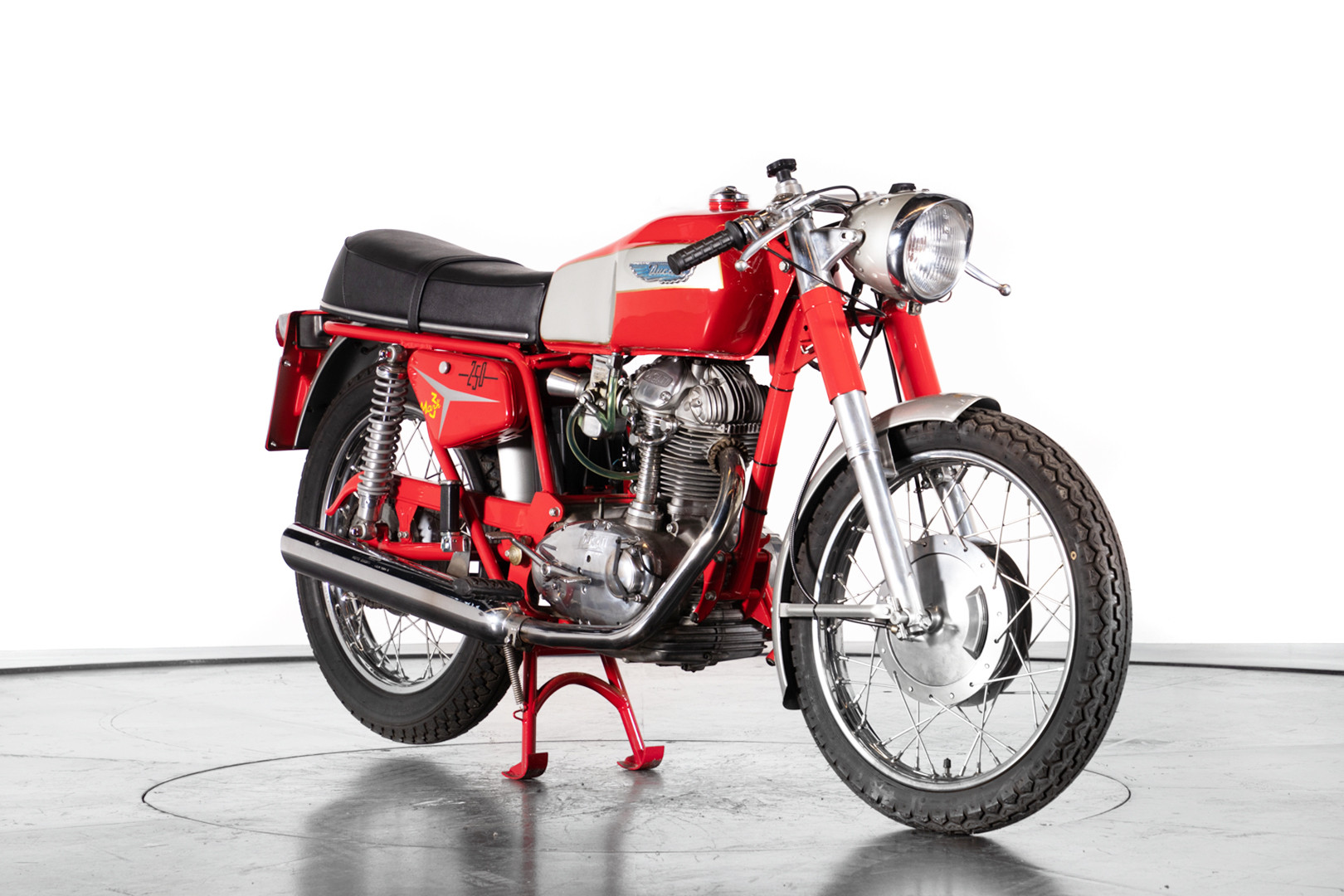 1969 Ducati 250 4