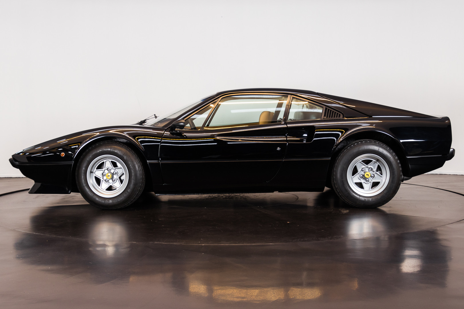 1976 Ferrari 308 GTB Vetroresina 10
