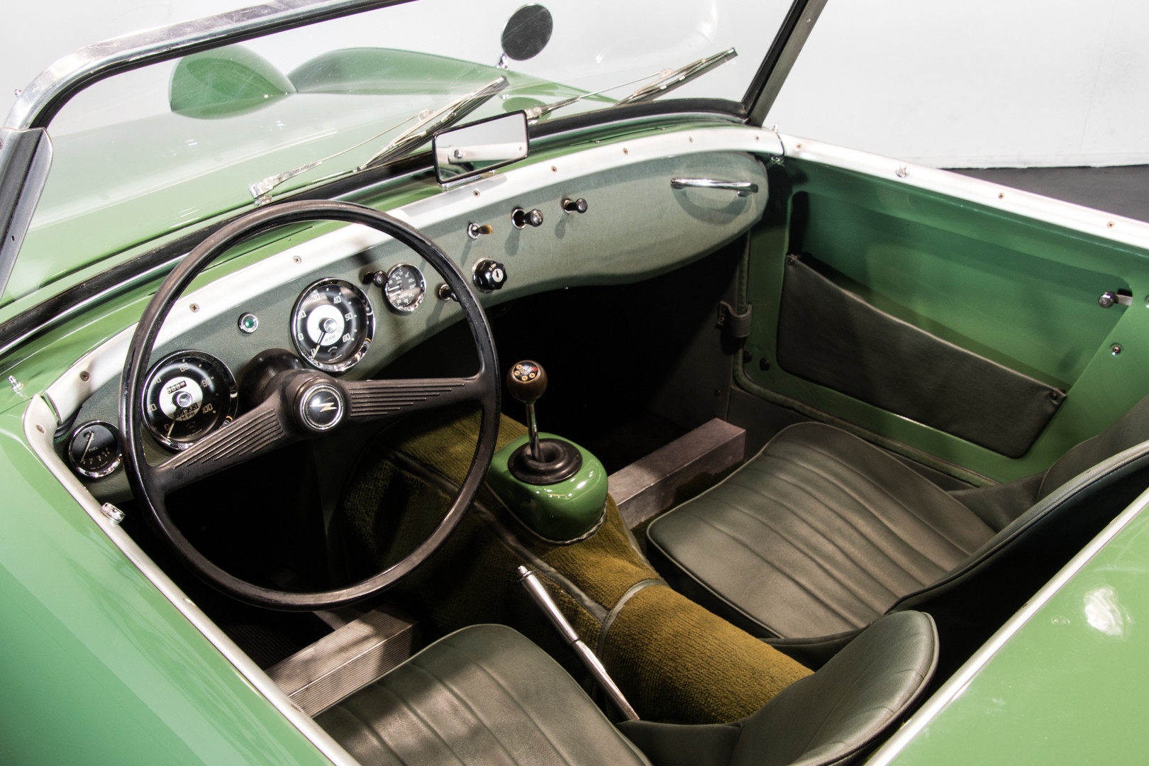 1960 AUSTIN-HEALEY SPRITE FROG EYE 23