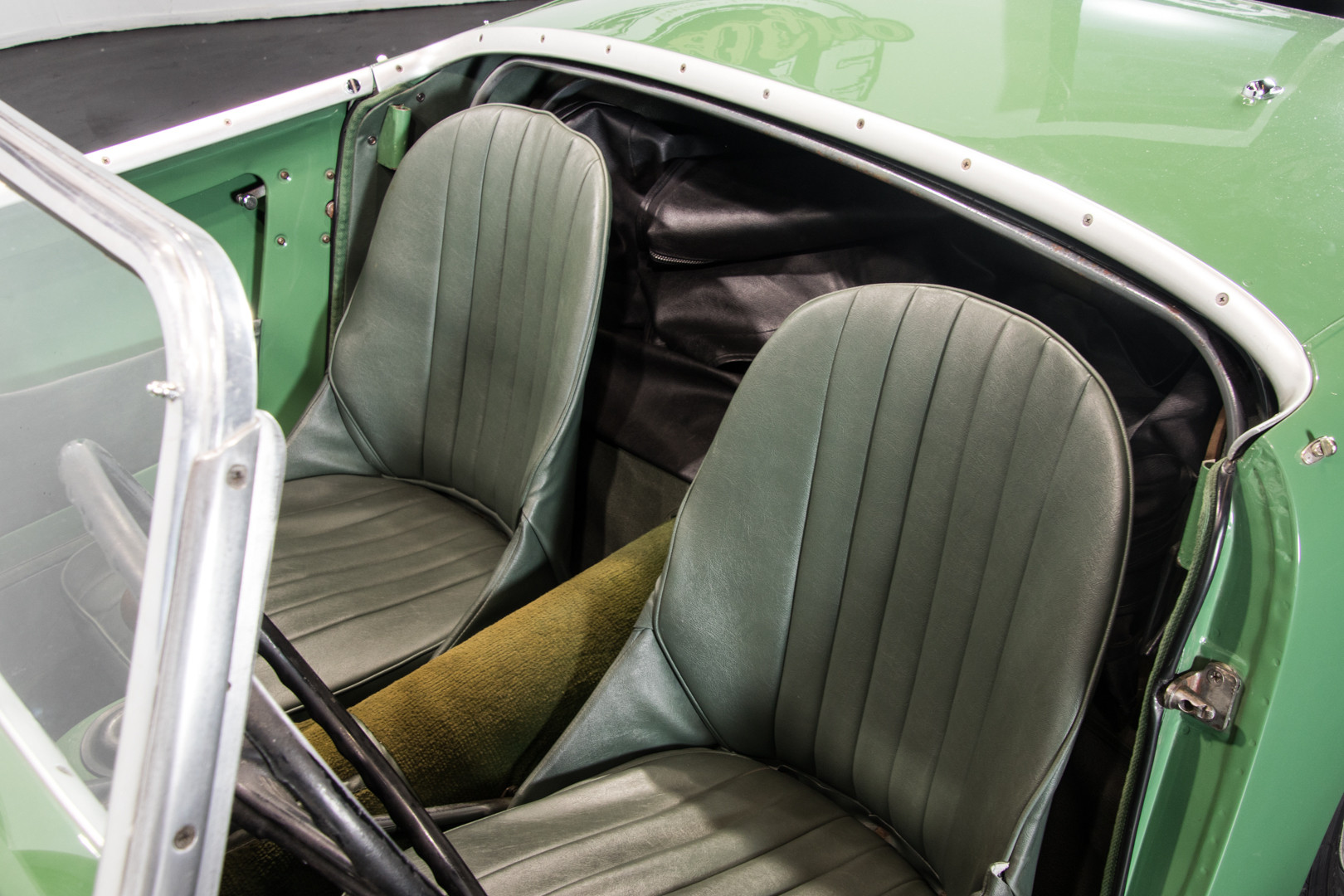 1960 AUSTIN-HEALEY SPRITE FROG EYE 24