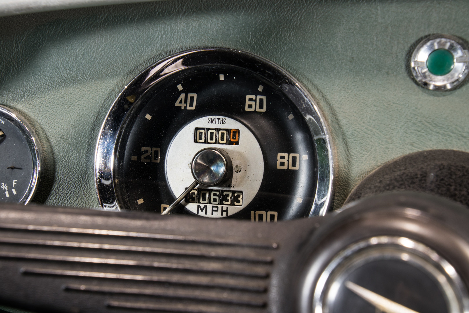 1960 AUSTIN-HEALEY SPRITE FROG EYE 33