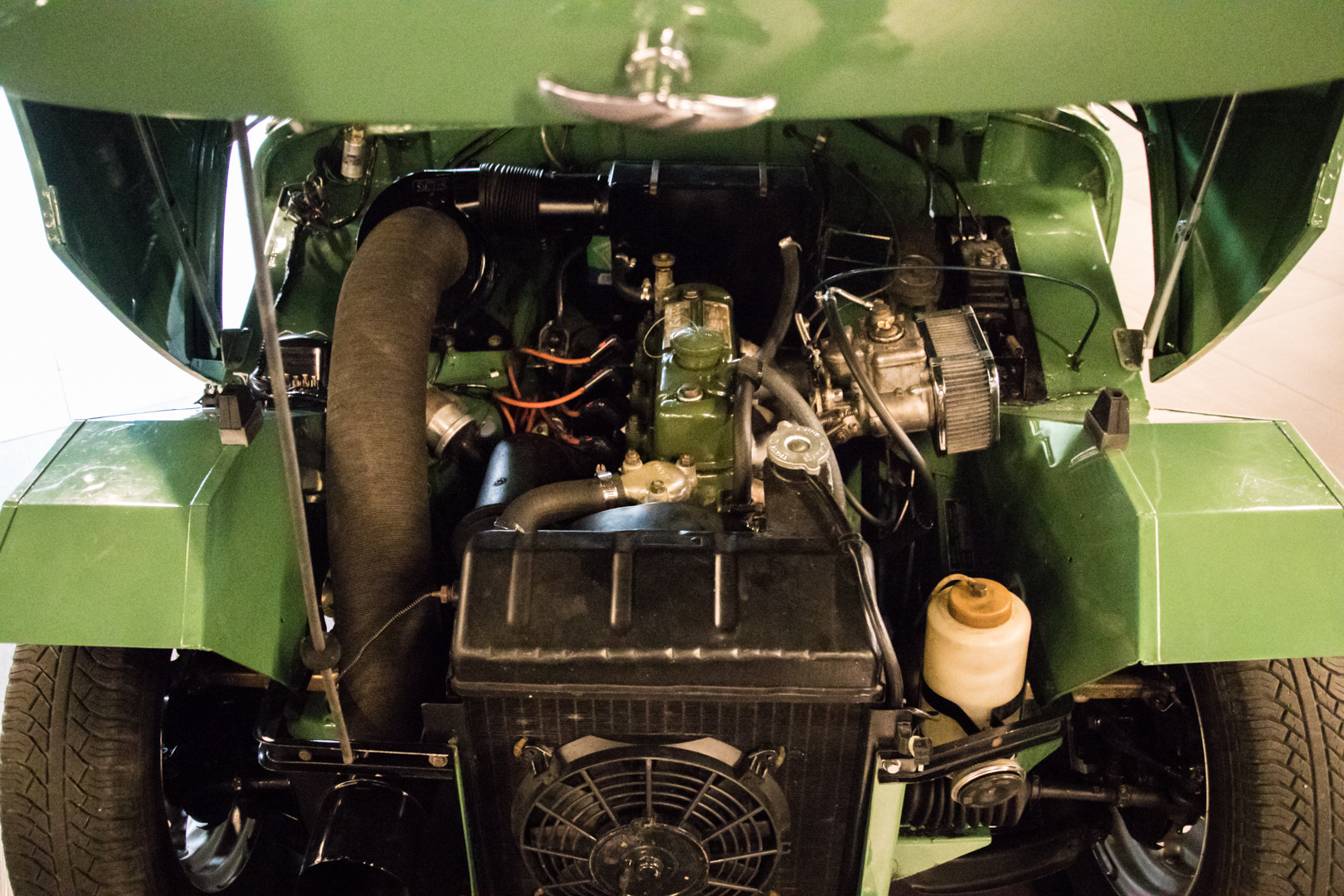 1960 AUSTIN-HEALEY SPRITE FROG EYE 37