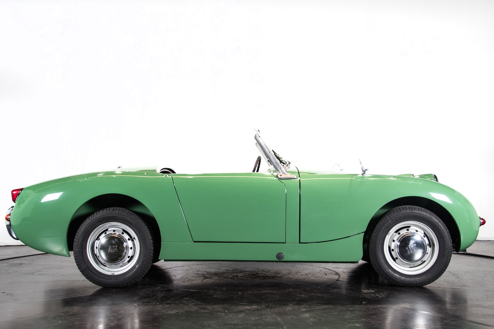 1960 AUSTIN-HEALEY SPRITE FROG EYE 5