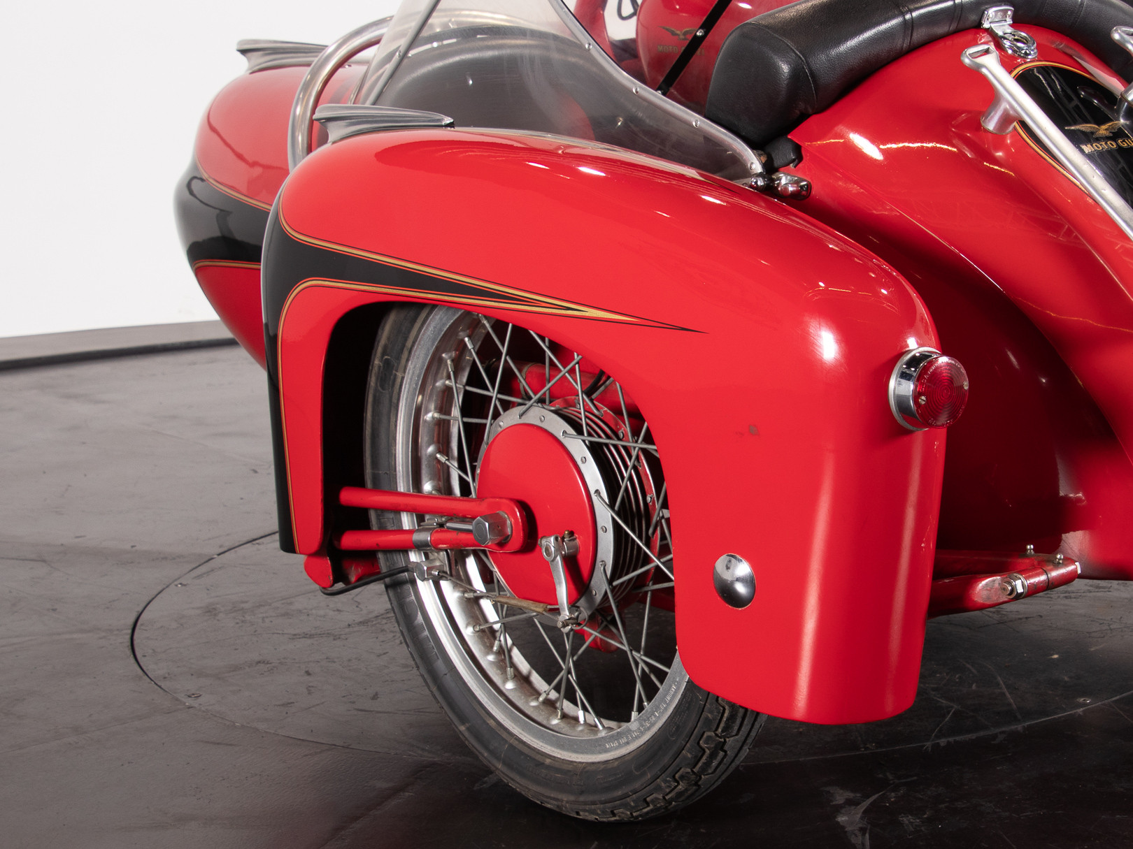 1975 Moto Guzzi 500 FS Sidecar 9