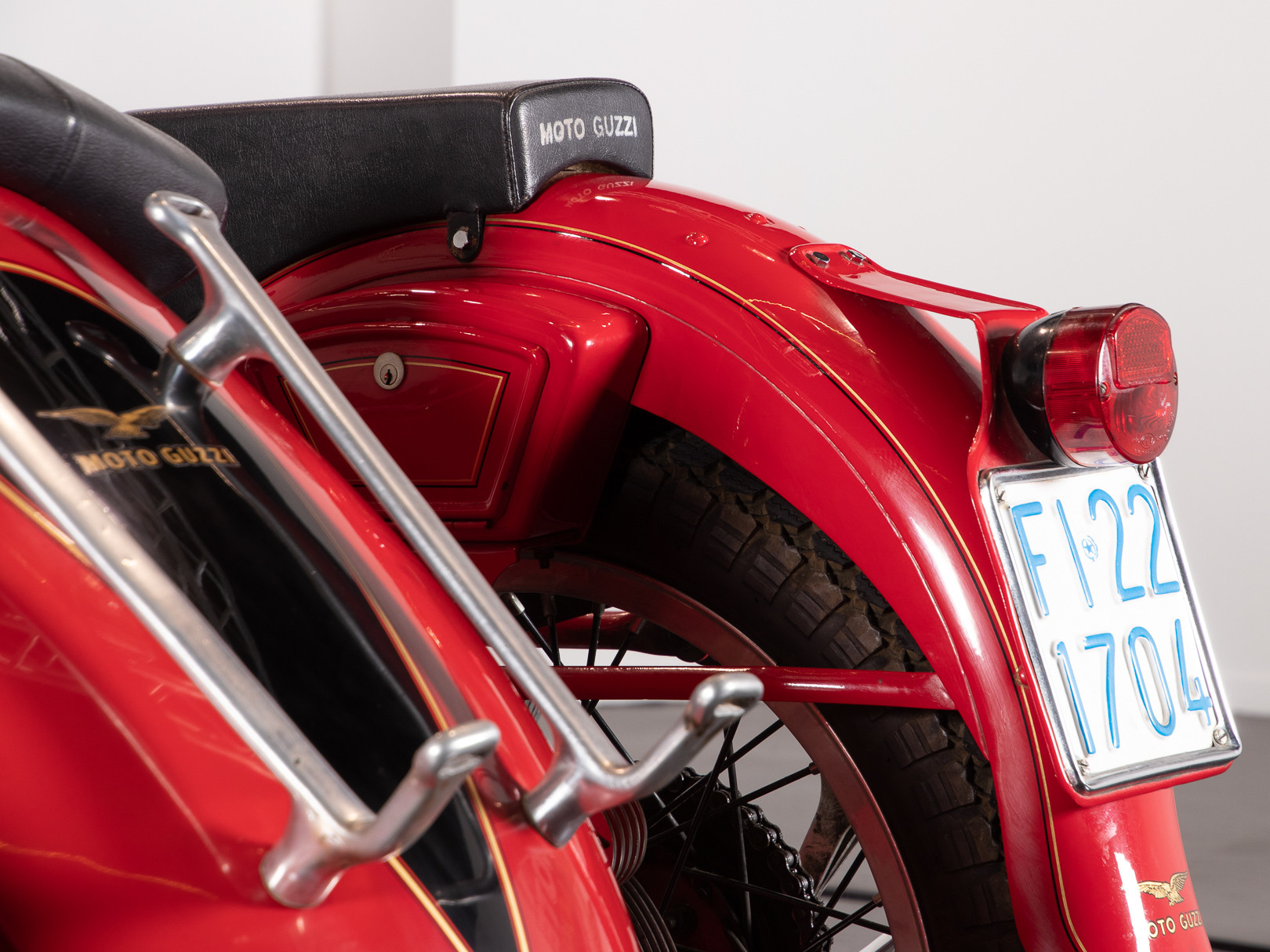 1975 Moto Guzzi 500 FS Sidecar 8
