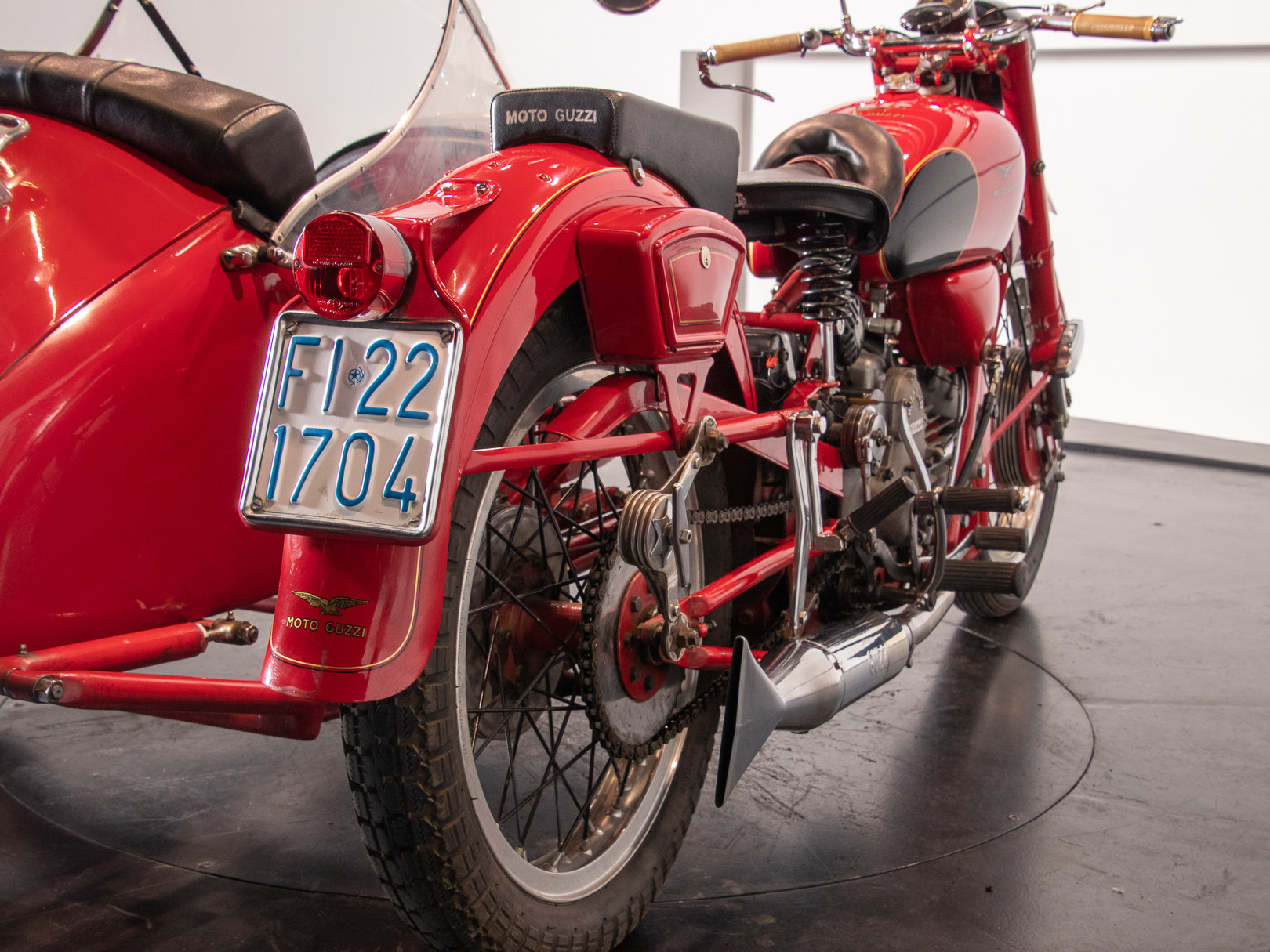 1975 Moto Guzzi 500 FS Sidecar 14