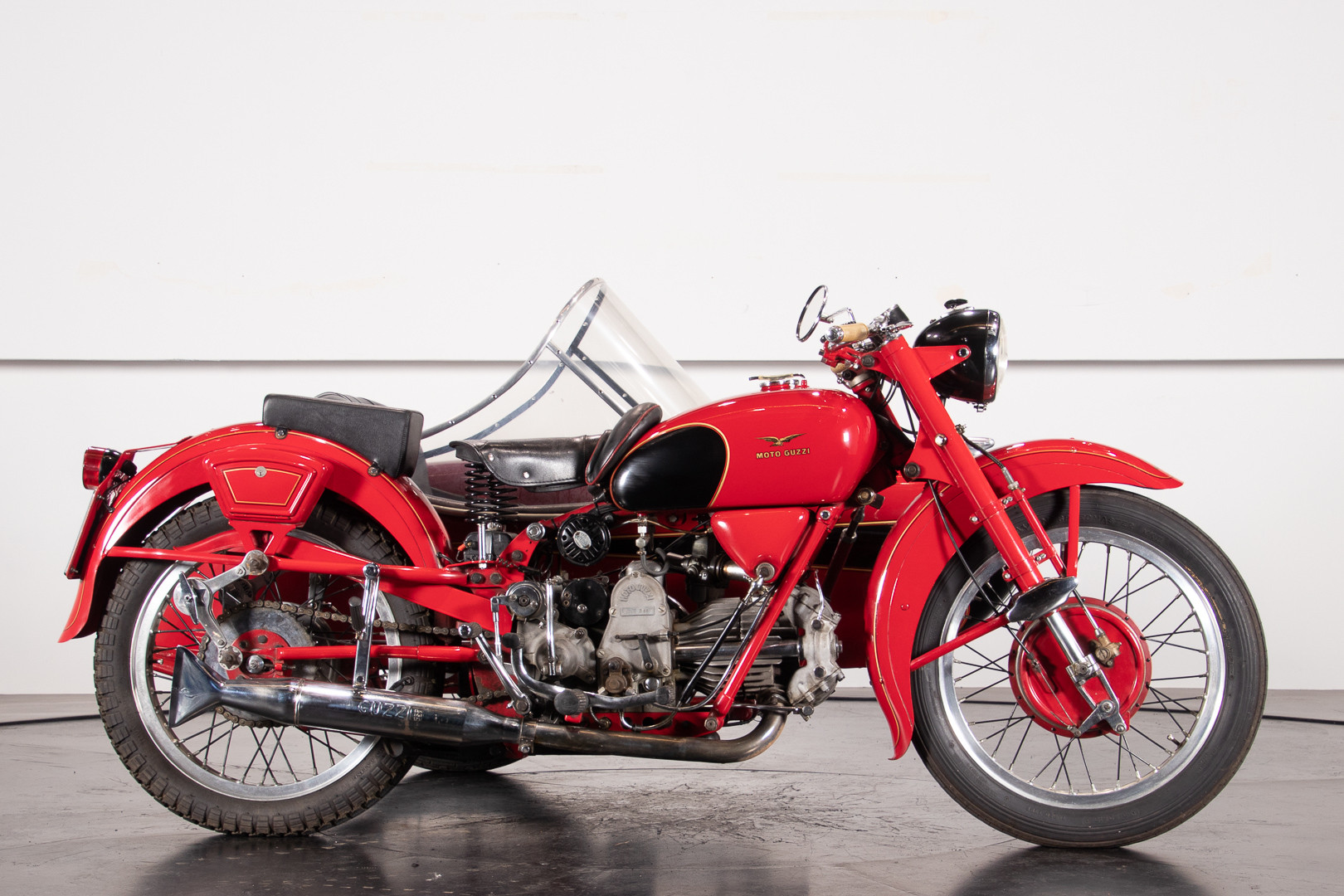 1975 Moto Guzzi 500 FS Sidecar 5