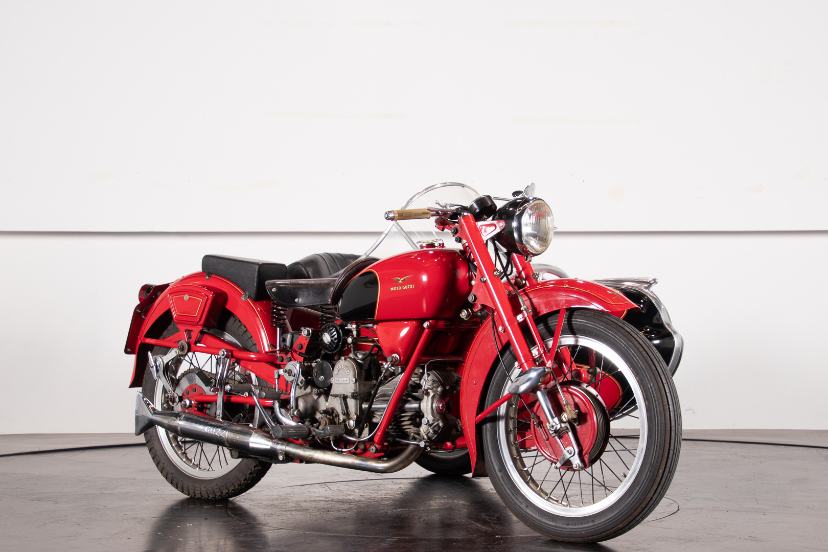 1975 Moto Guzzi 500 FS Sidecar 6