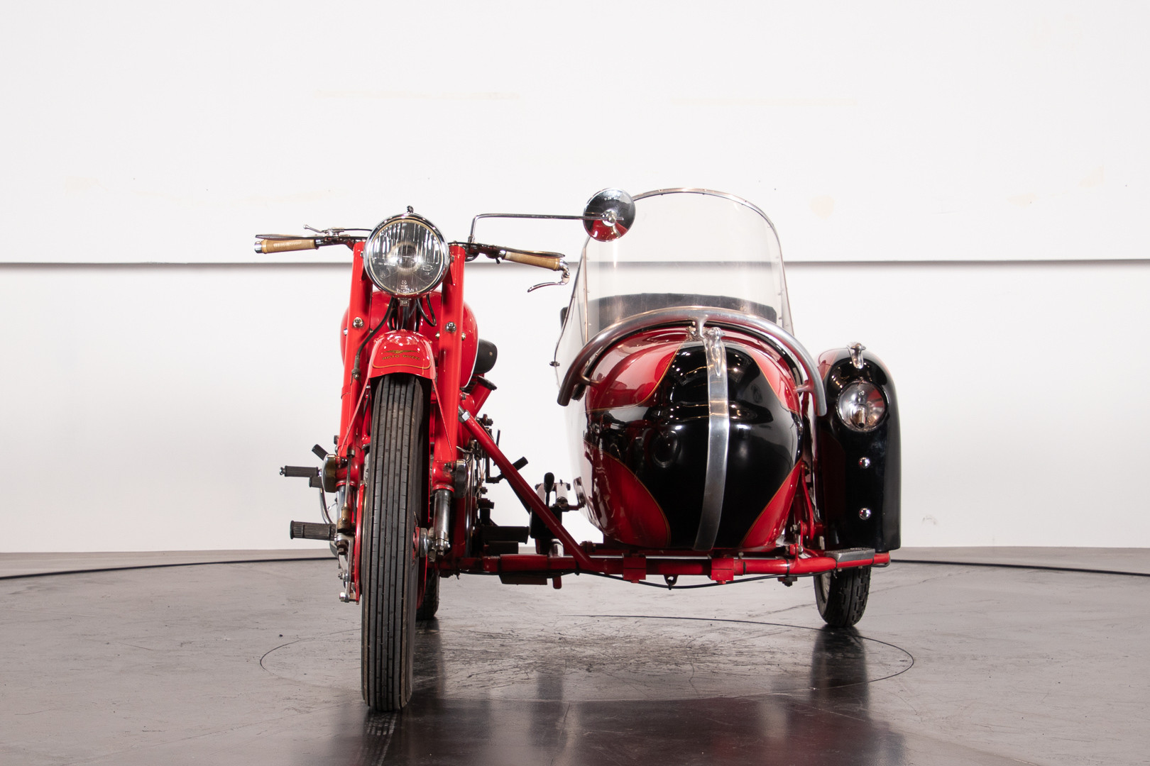 1975 Moto Guzzi 500 FS Sidecar 7