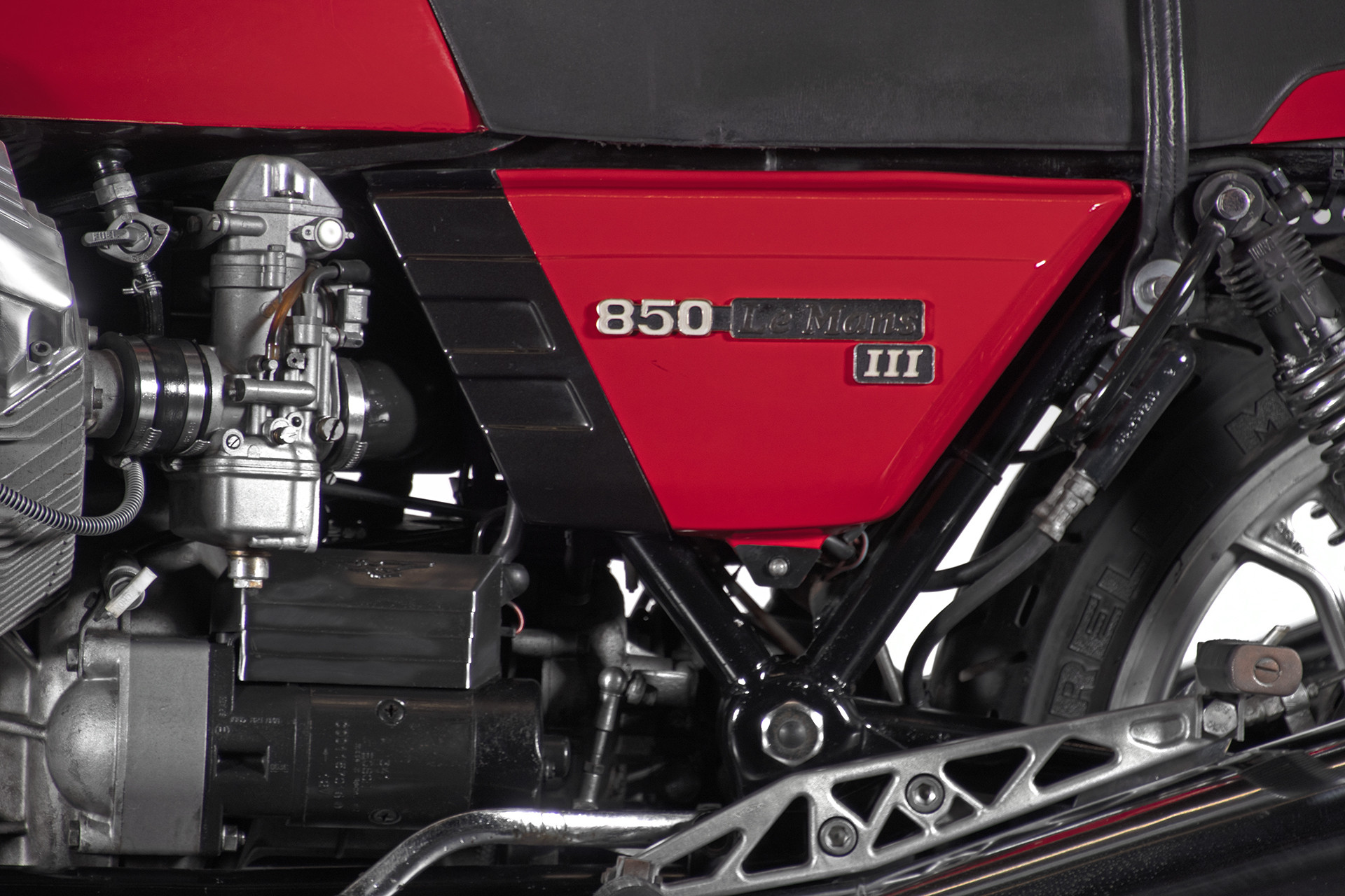 1983 MOTO GUZZI VF LE MANS III 10