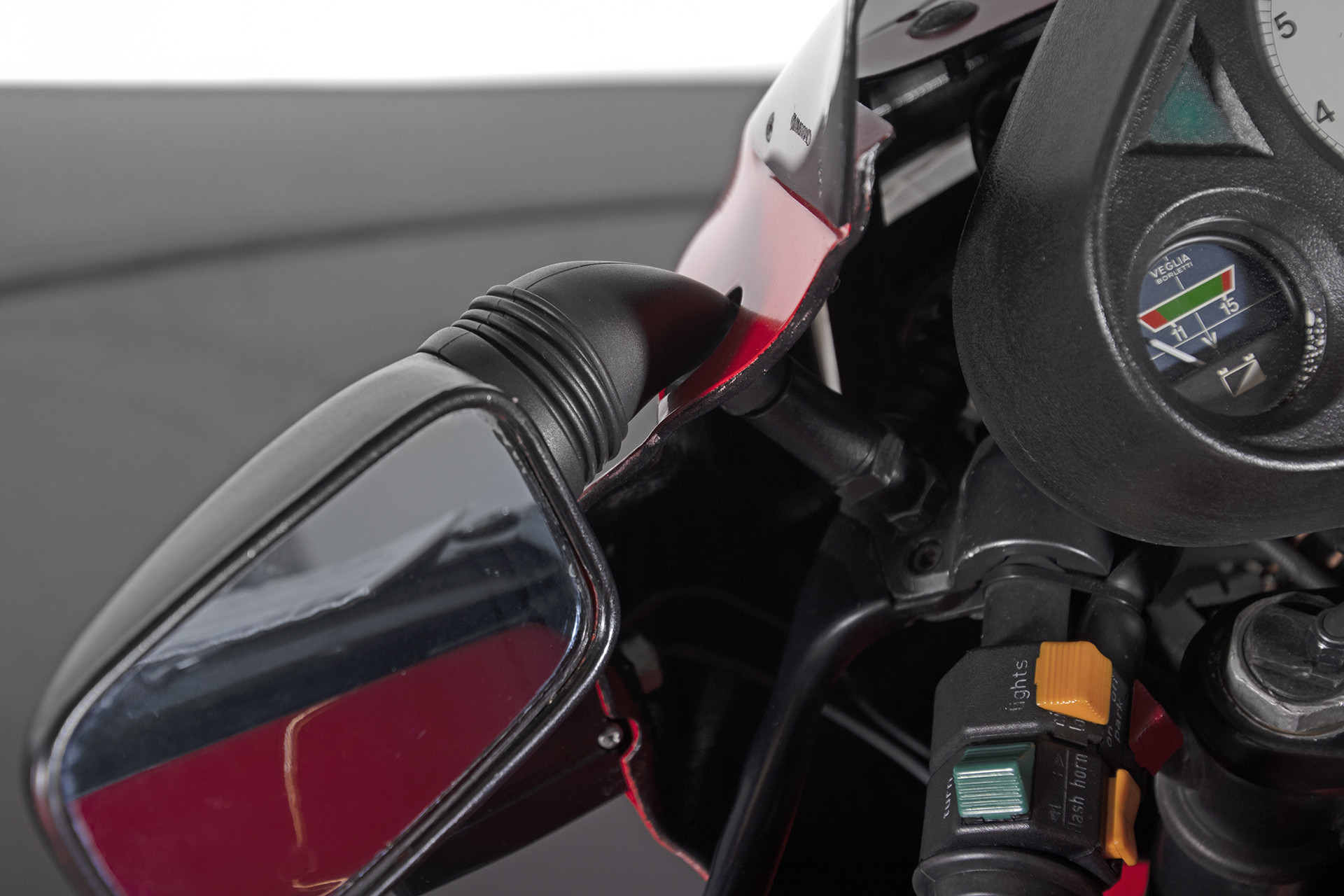 1983 MOTO GUZZI VF LE MANS III 16