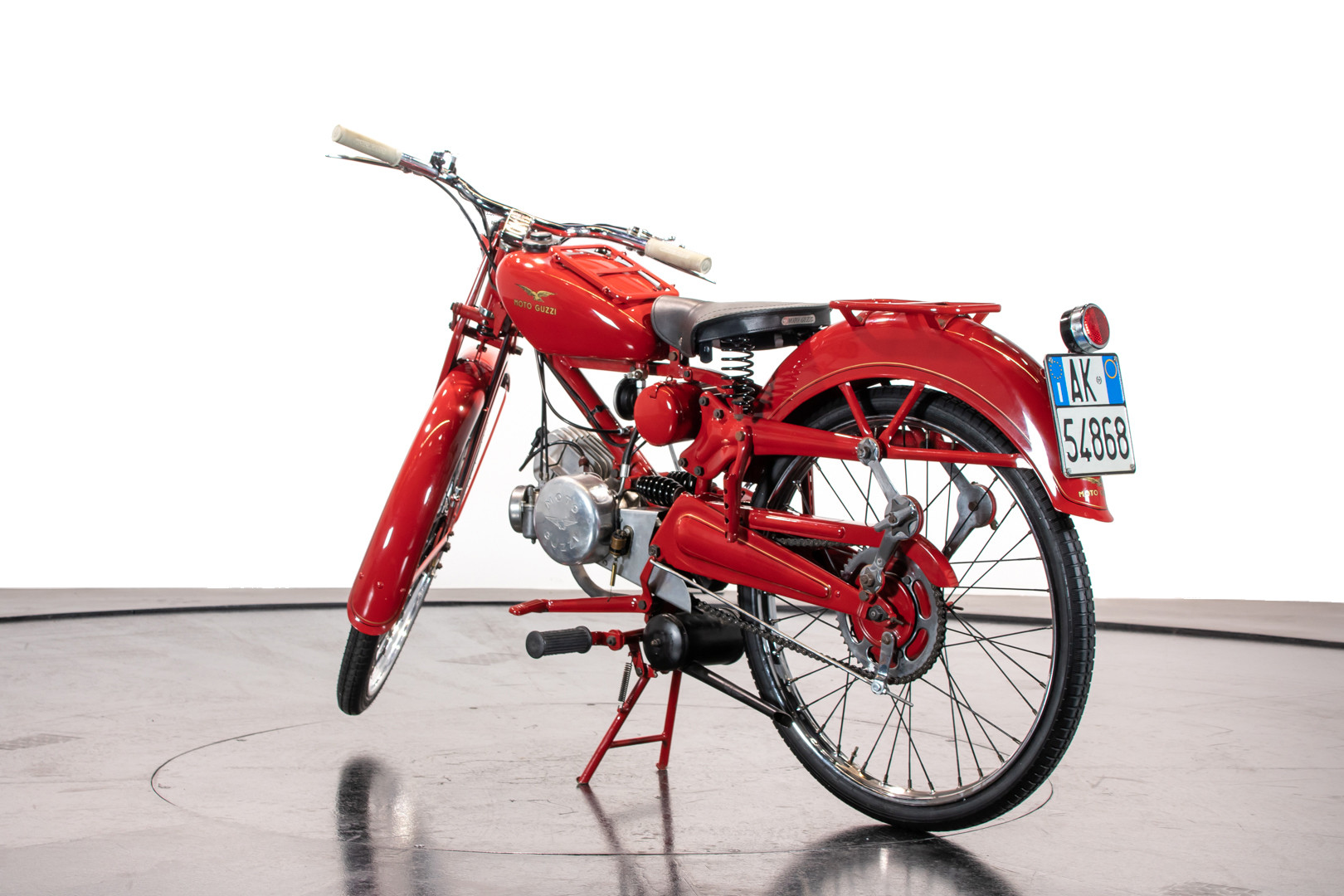 1952 Moto Guzzi 65 2