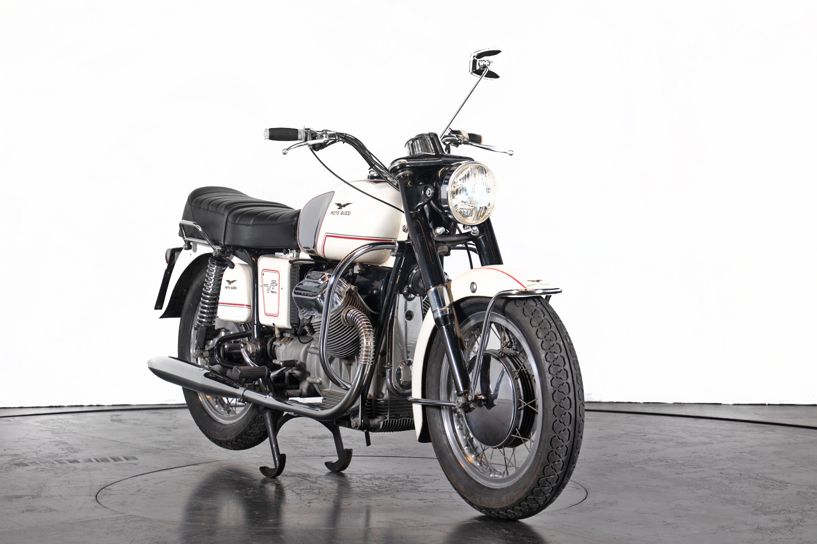 1969 Moto Guzzi V7 pre serie 3