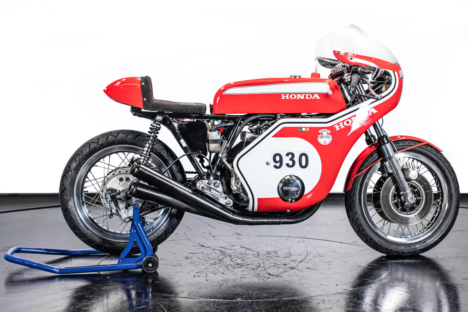 1973 Honda 750 Daytona Replica 1