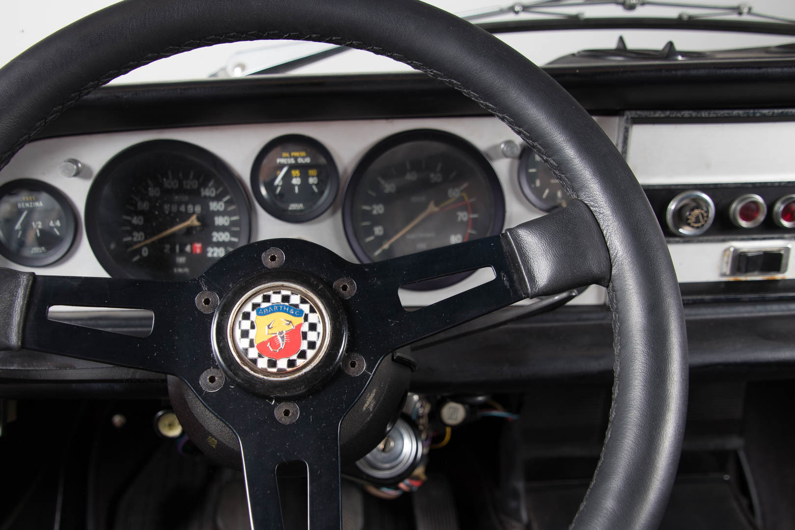1975 Fiat Abarth 124 18