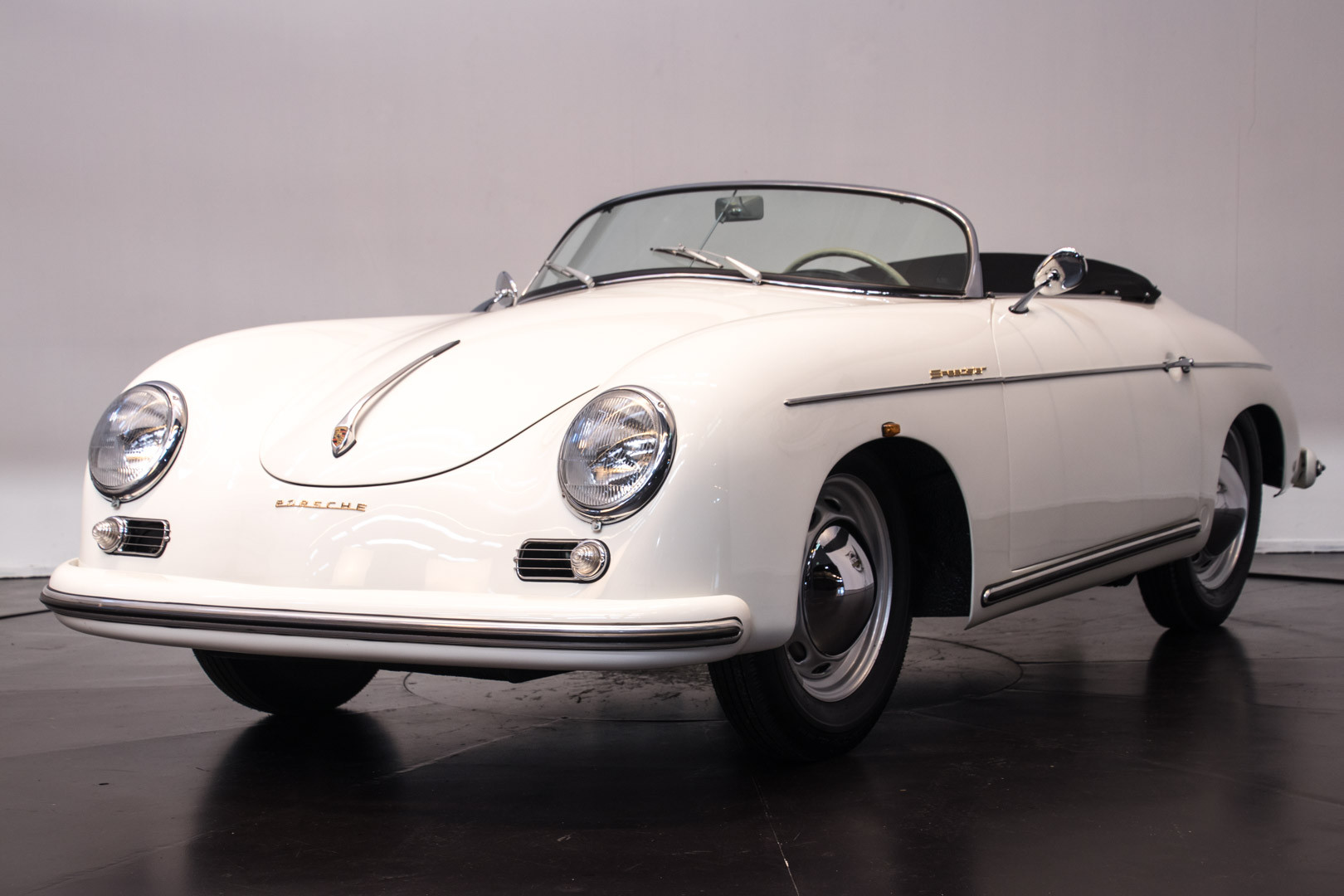 1955 Porsche 356 pre-A Speedster 1