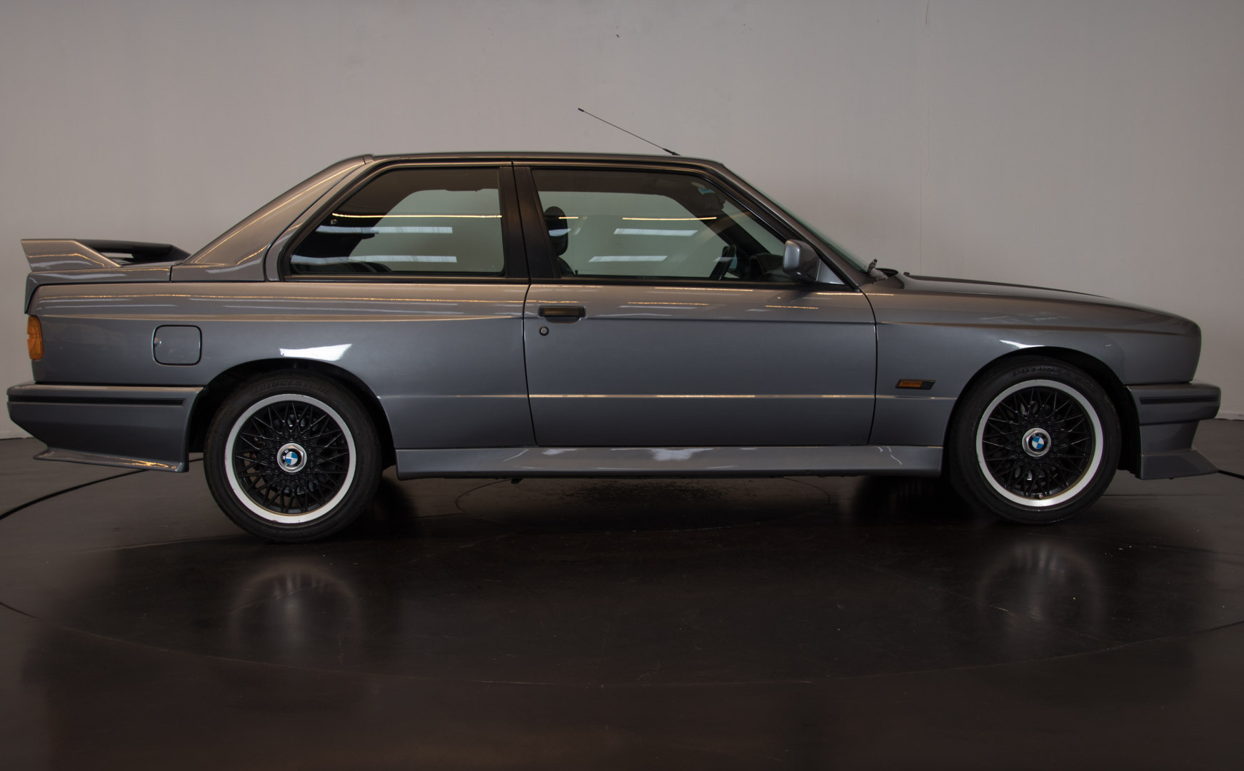 1990 BMW M3 e30 - “JOHNNY CECOTTO” 4