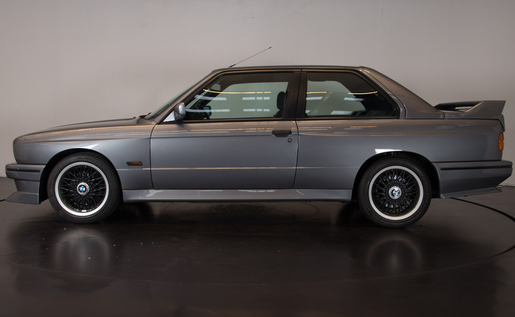 1990 BMW M3 e30 - “JOHNNY CECOTTO” 9