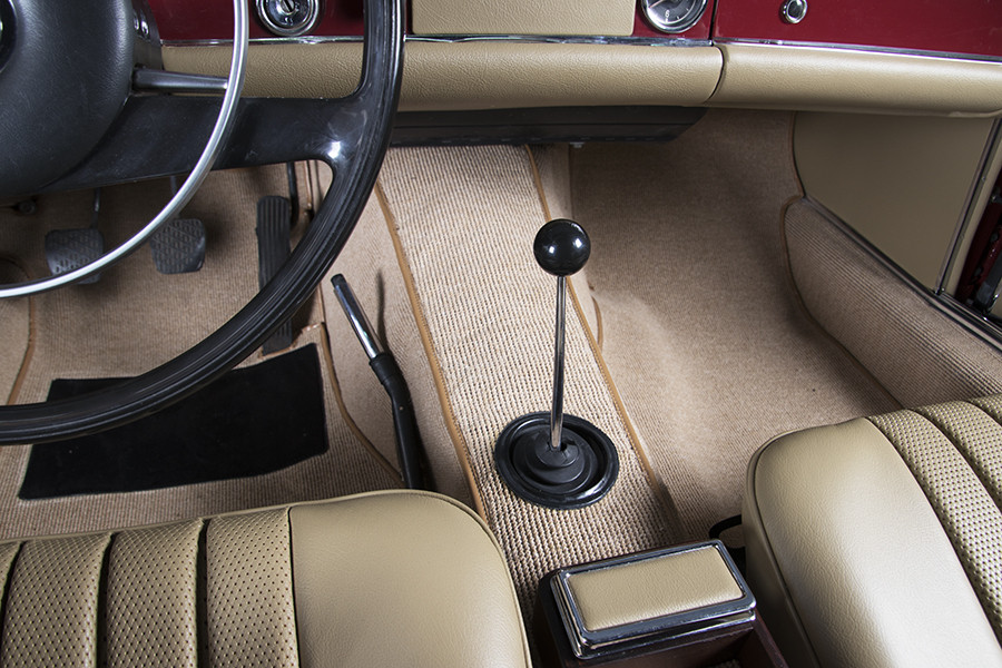 1985 Mercedes-Benz 280 SL 17