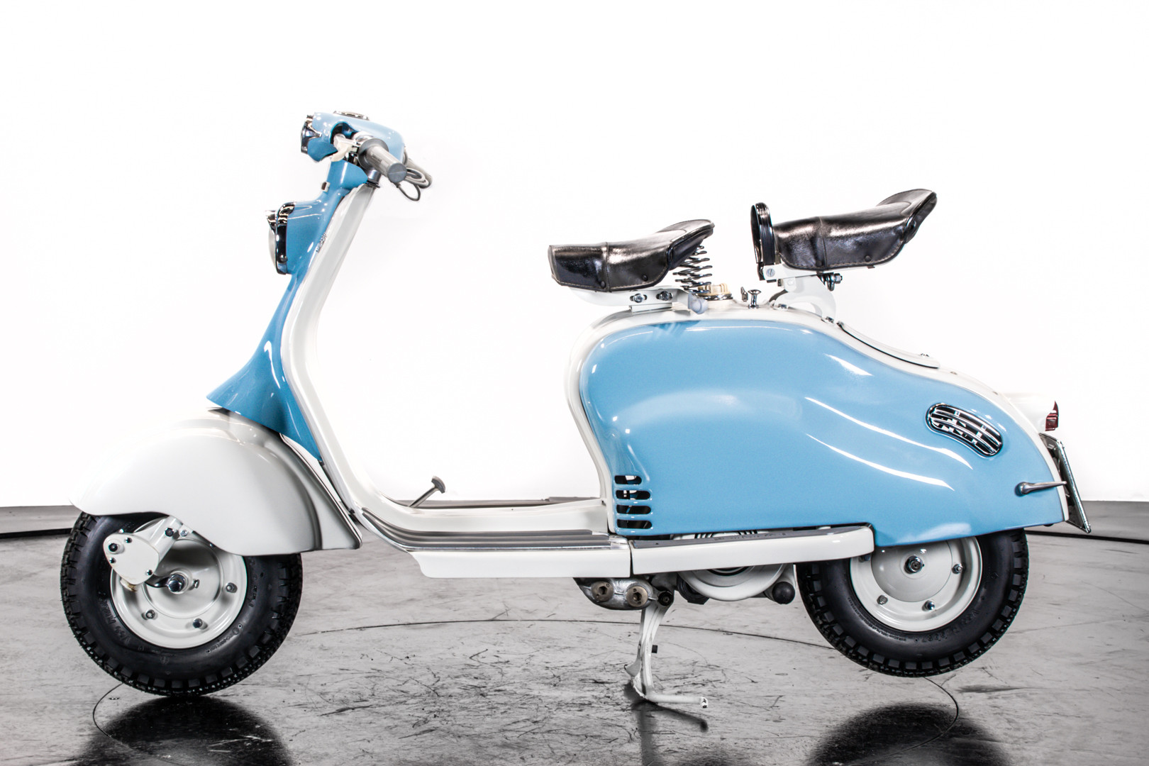 1957 Innocenti Lambretta 150 D 0