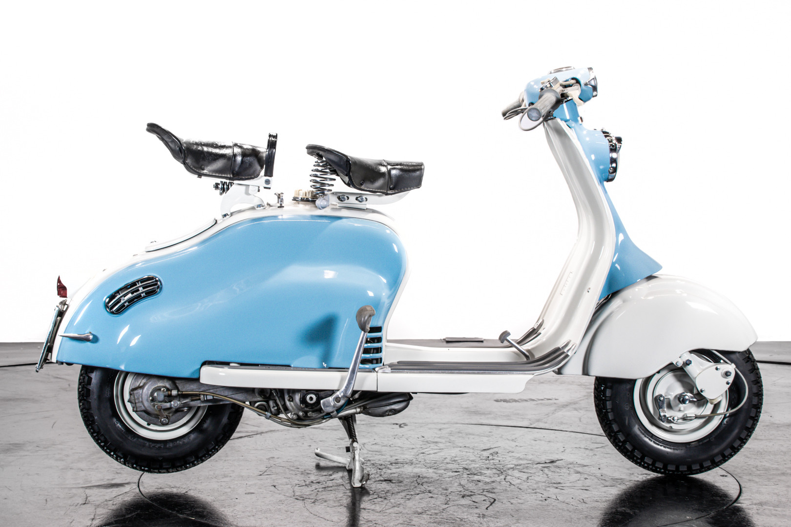 1957 Innocenti Lambretta 150 D 1