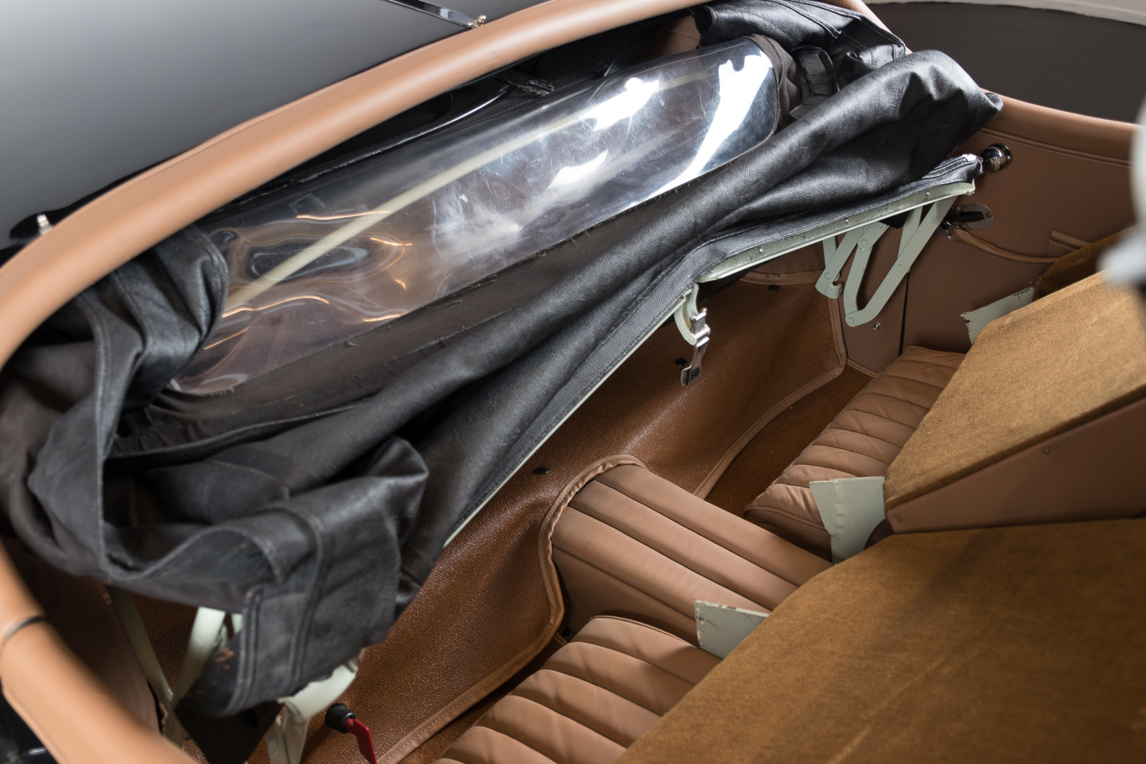 1955 Jaguar XK140 Roadster OTS 14