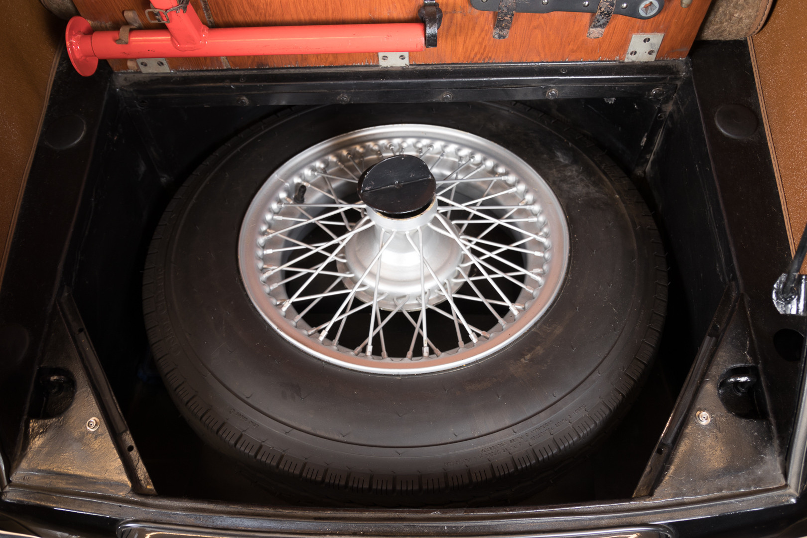 1955 Jaguar XK140 Roadster OTS 18
