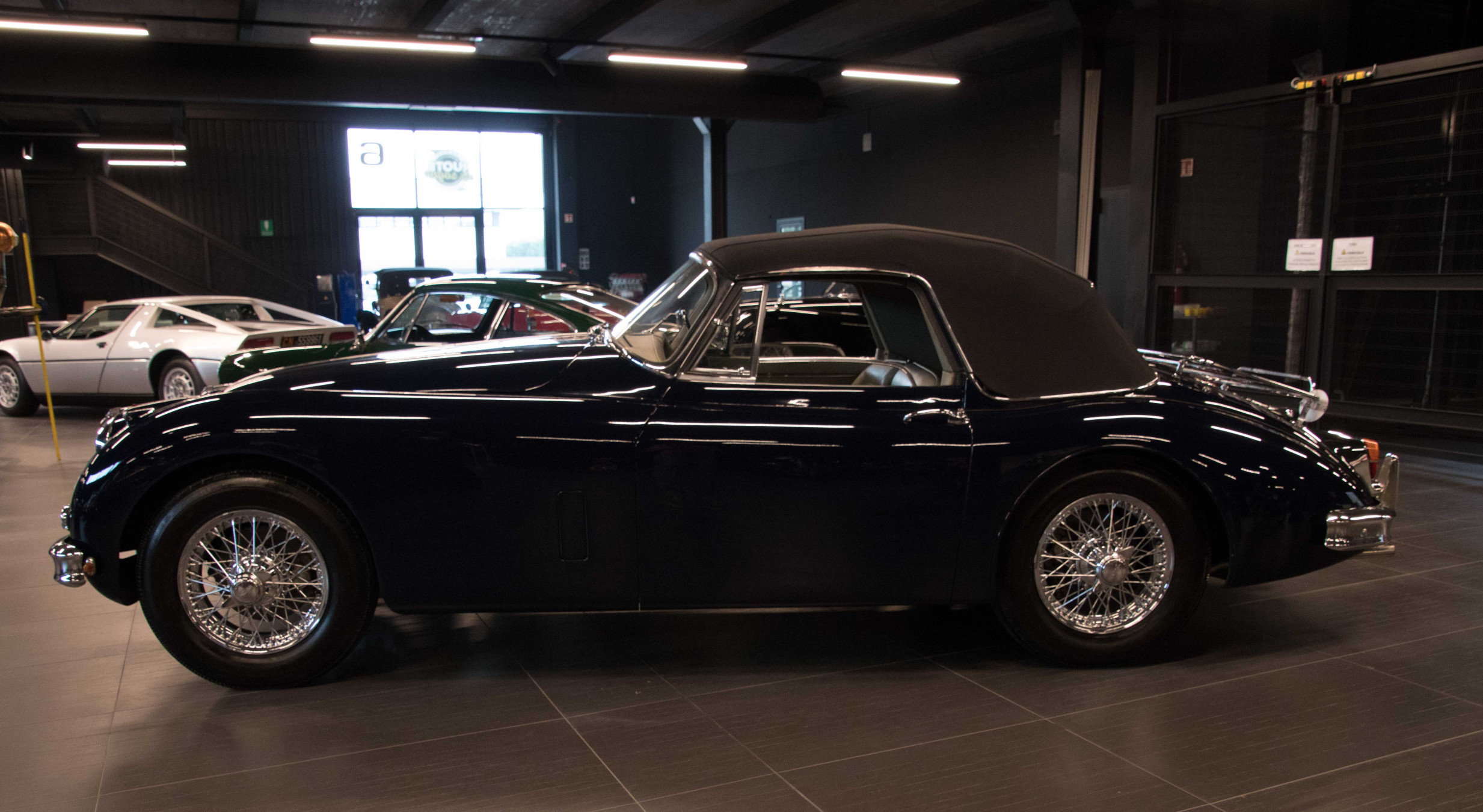 products/JAG00005/JAG0005-16.jpg 1961 Jaguar XK150 DHC 11