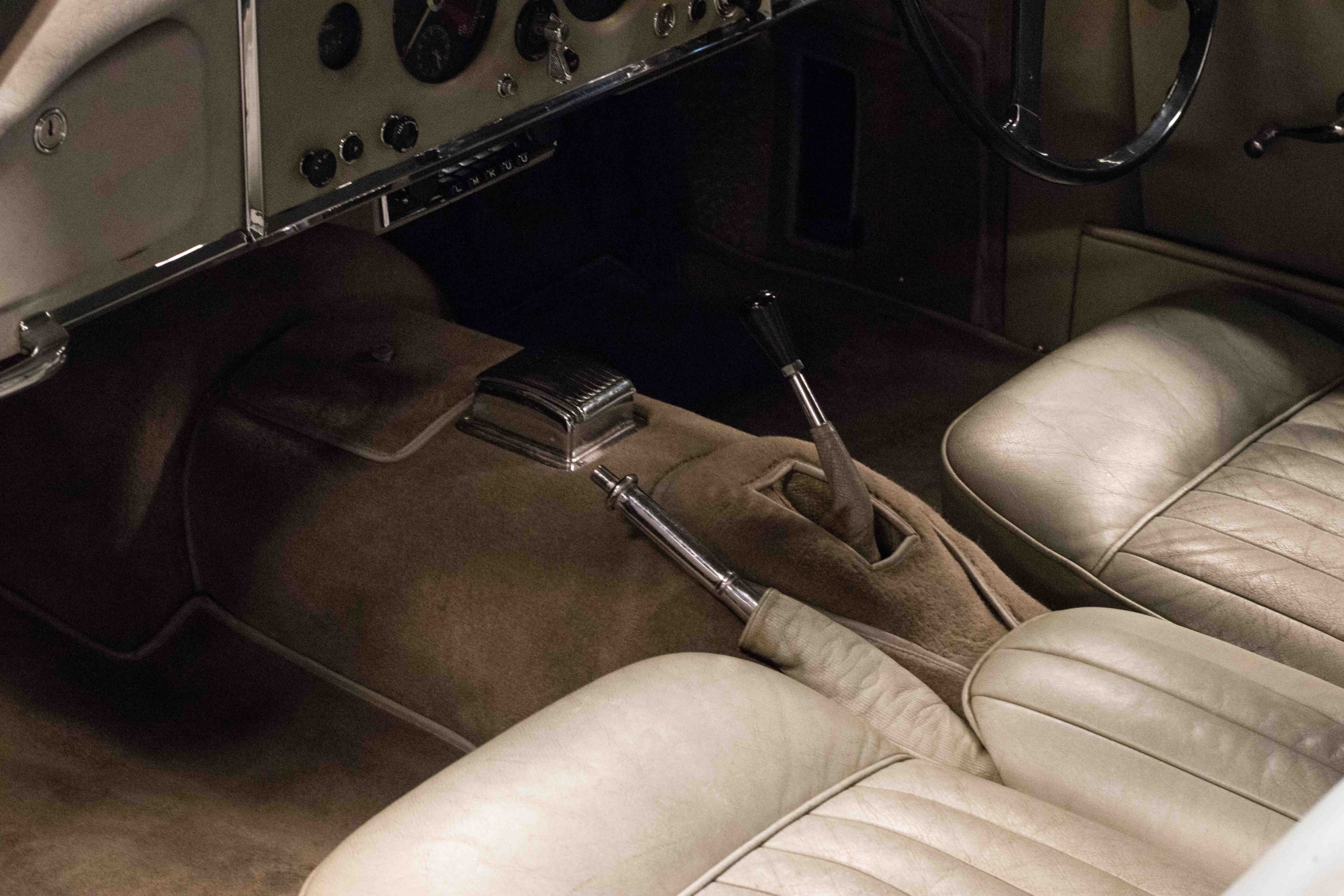 products/JAG00005/JAG0005-27.jpg 1961 Jaguar XK150 DHC 21
