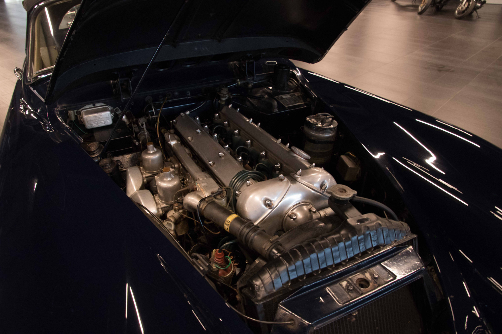 products/JAG00005/JAG0005-39.jpg 1961 Jaguar XK150 DHC 31
