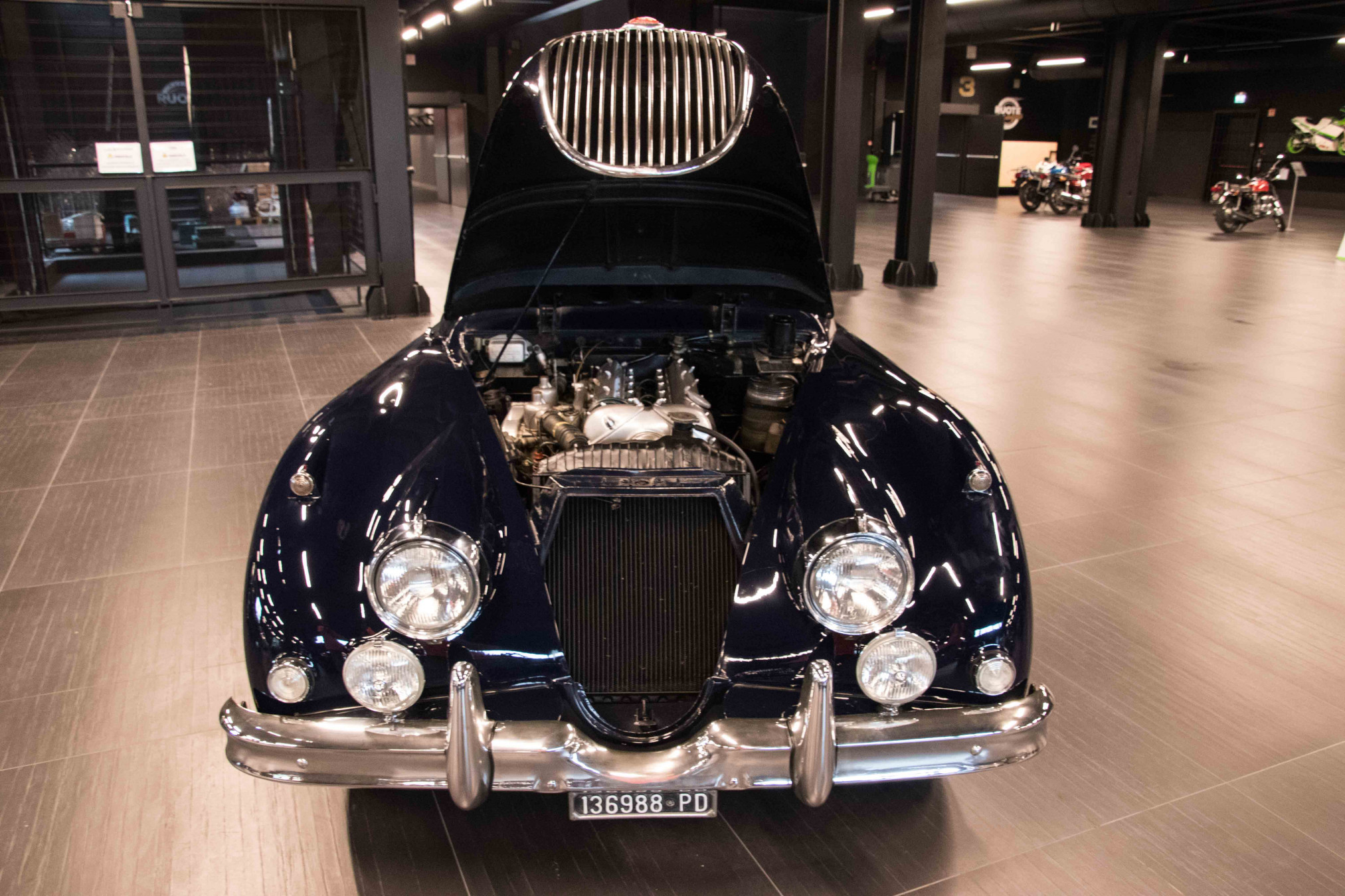 products/JAG00005/JAG0005-45.jpg 1961 Jaguar XK150 DHC 36