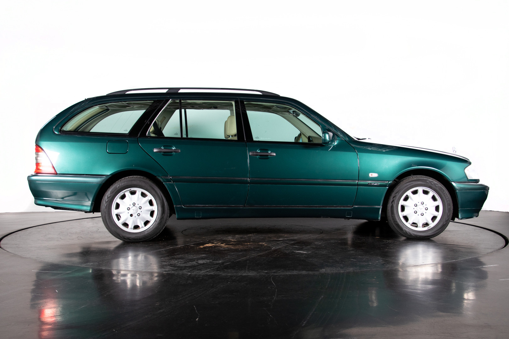 1998 Mercedes-Benz C240 SW 10