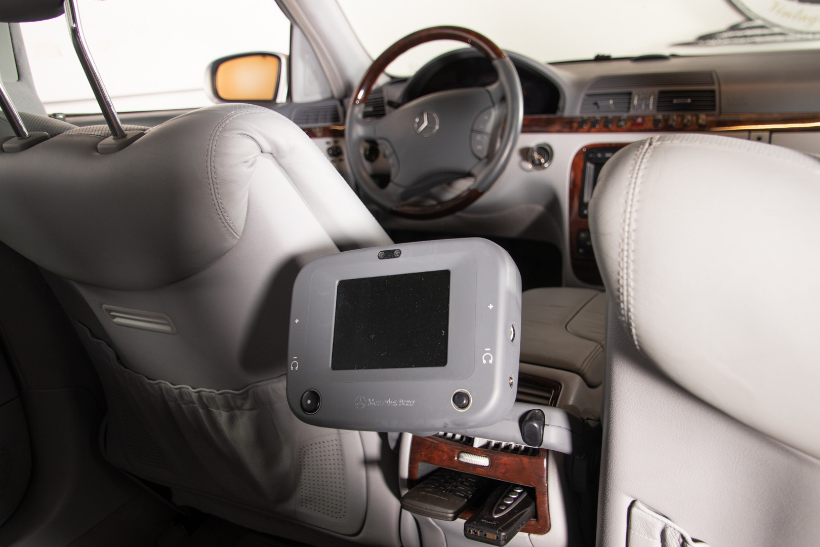 2000 MERCEDES BENZ S 55 AMG 22