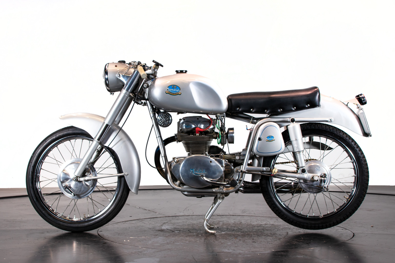 1956 MONDIAL 200 0