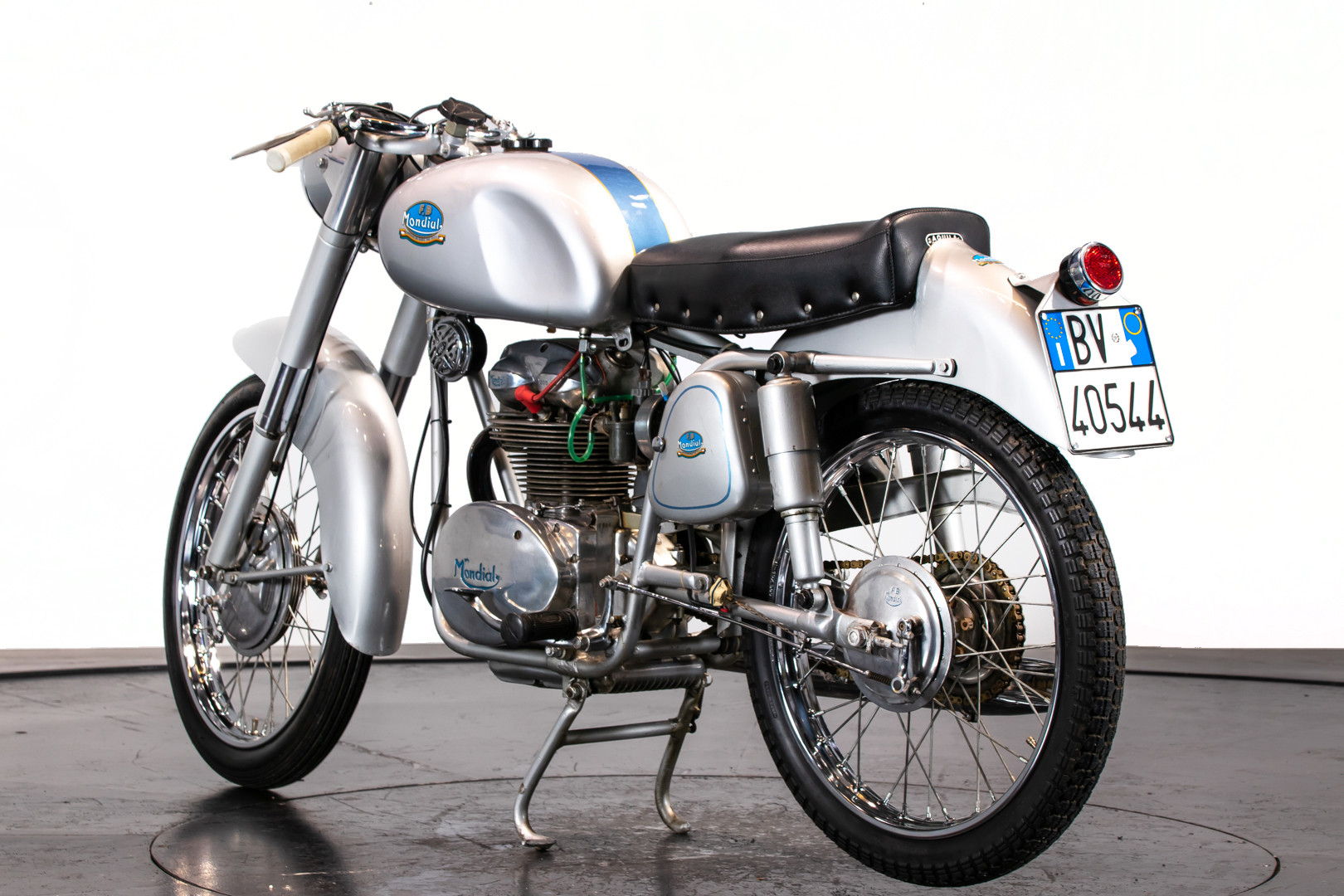 1956 MONDIAL 200 15