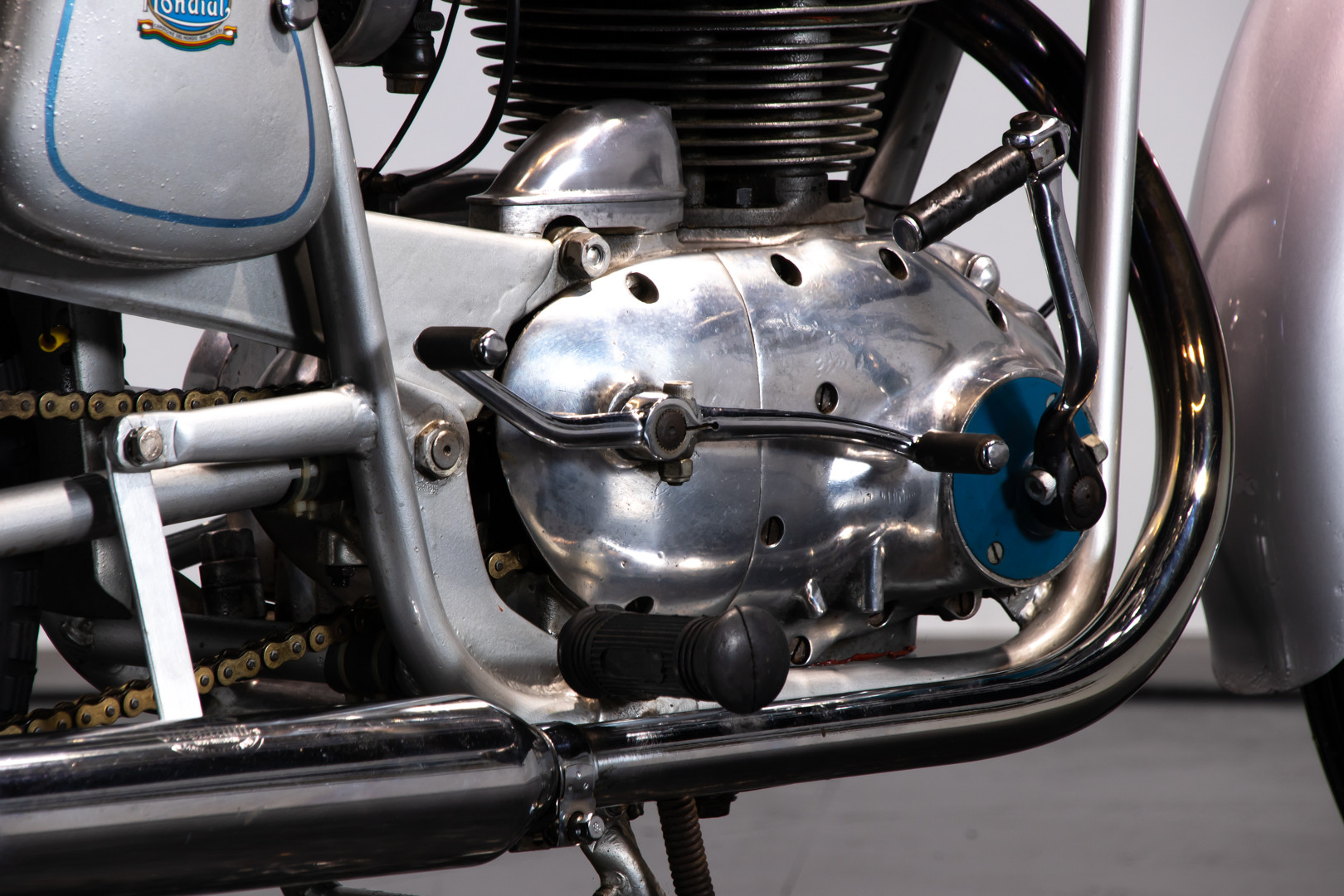 1956 MONDIAL 200 14