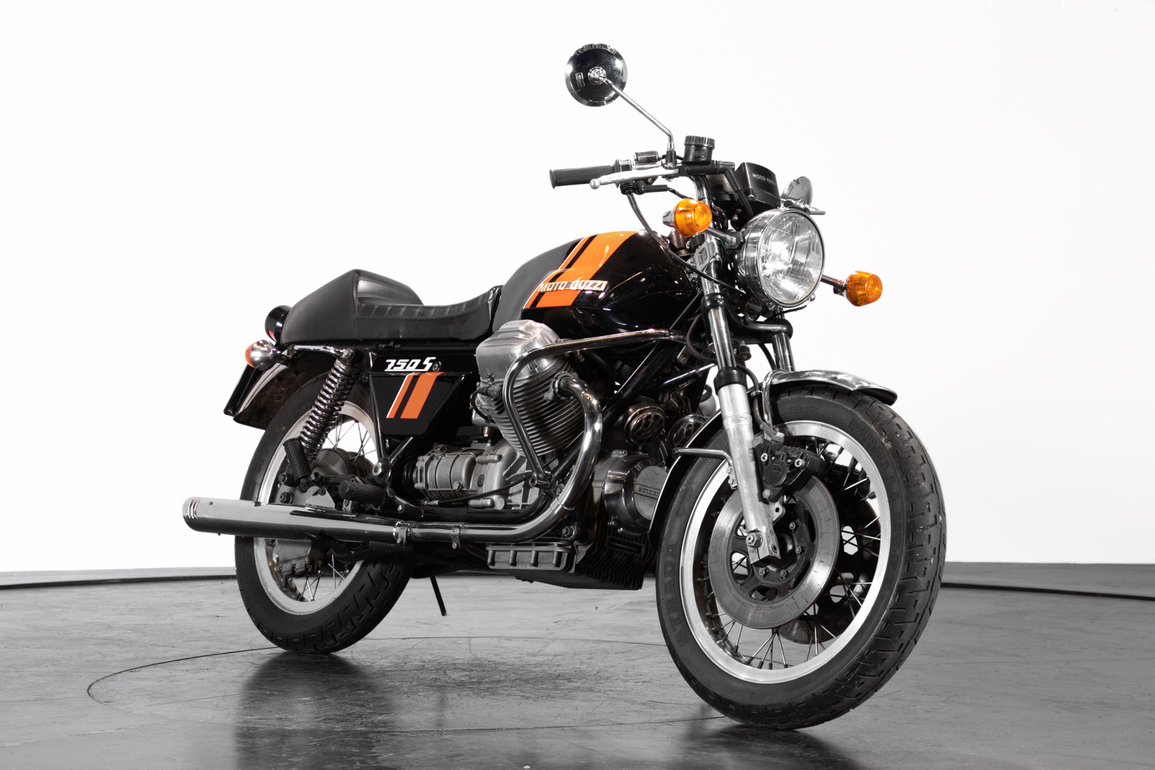 1975 Moto Guzzi VK V7 Sport 3