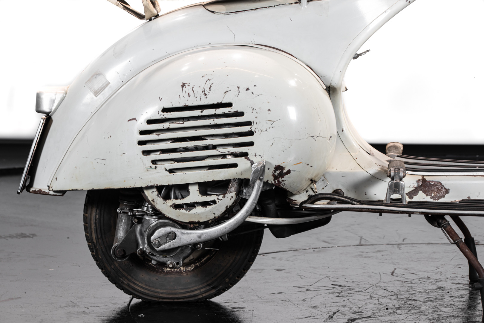 1956 Piaggio Vespa 150 VL3T 15